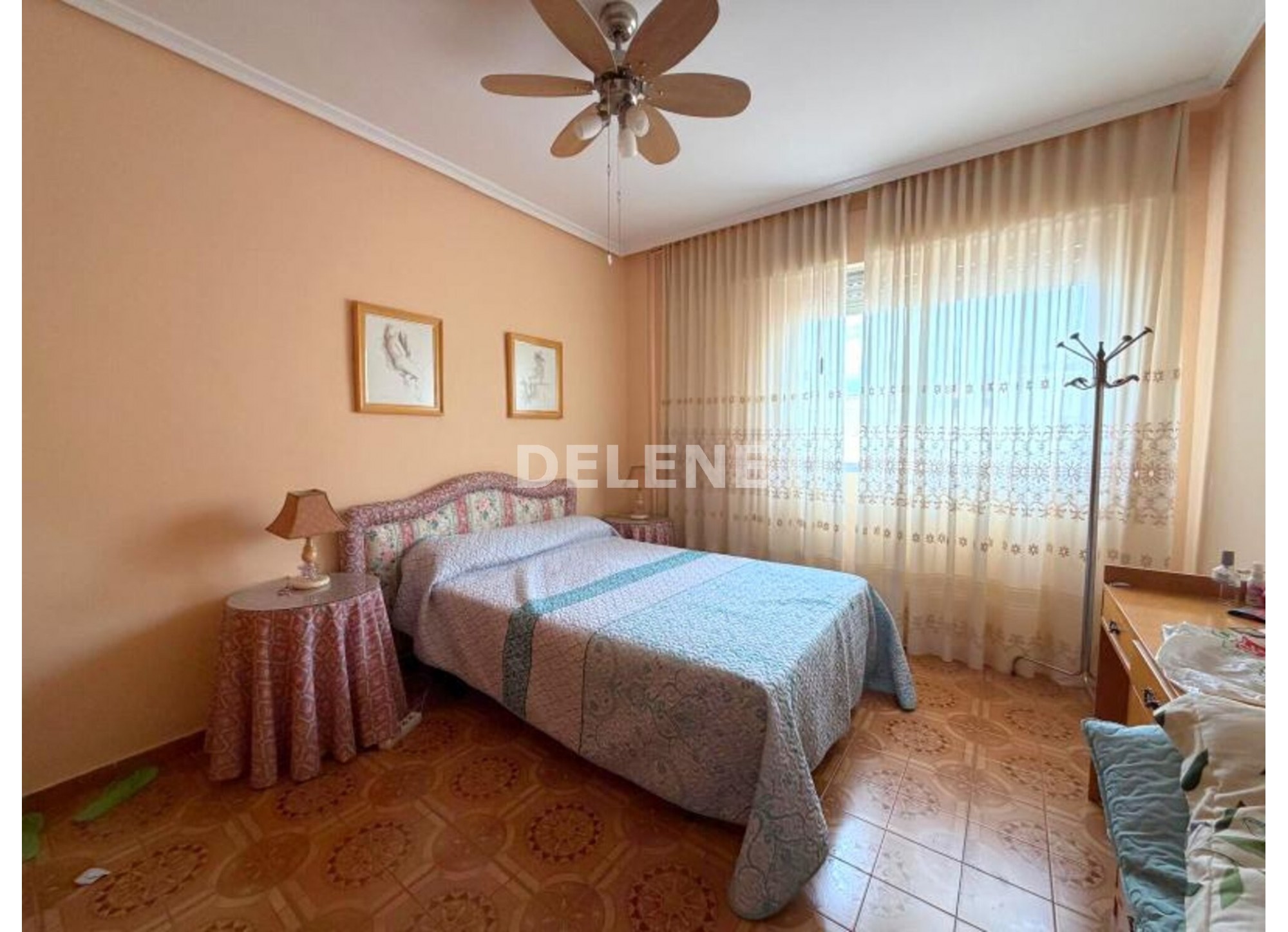 3016 PISO CON BALCÓN, ZONA MERCADONA