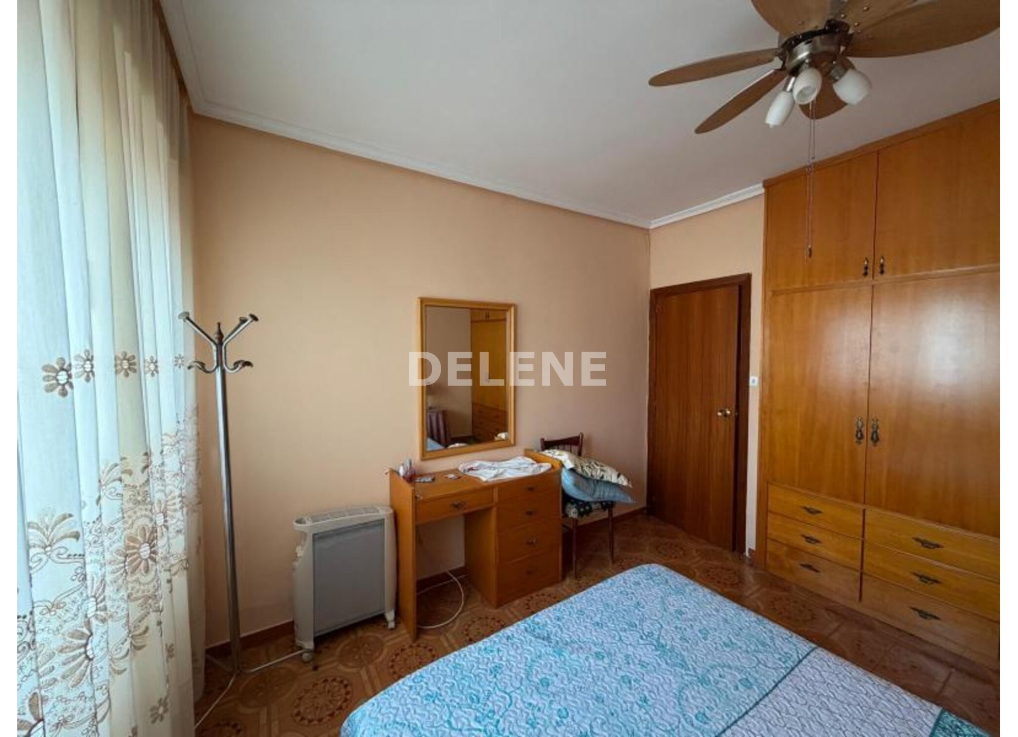 3016 PISO CON BALCÓN, ZONA MERCADONA