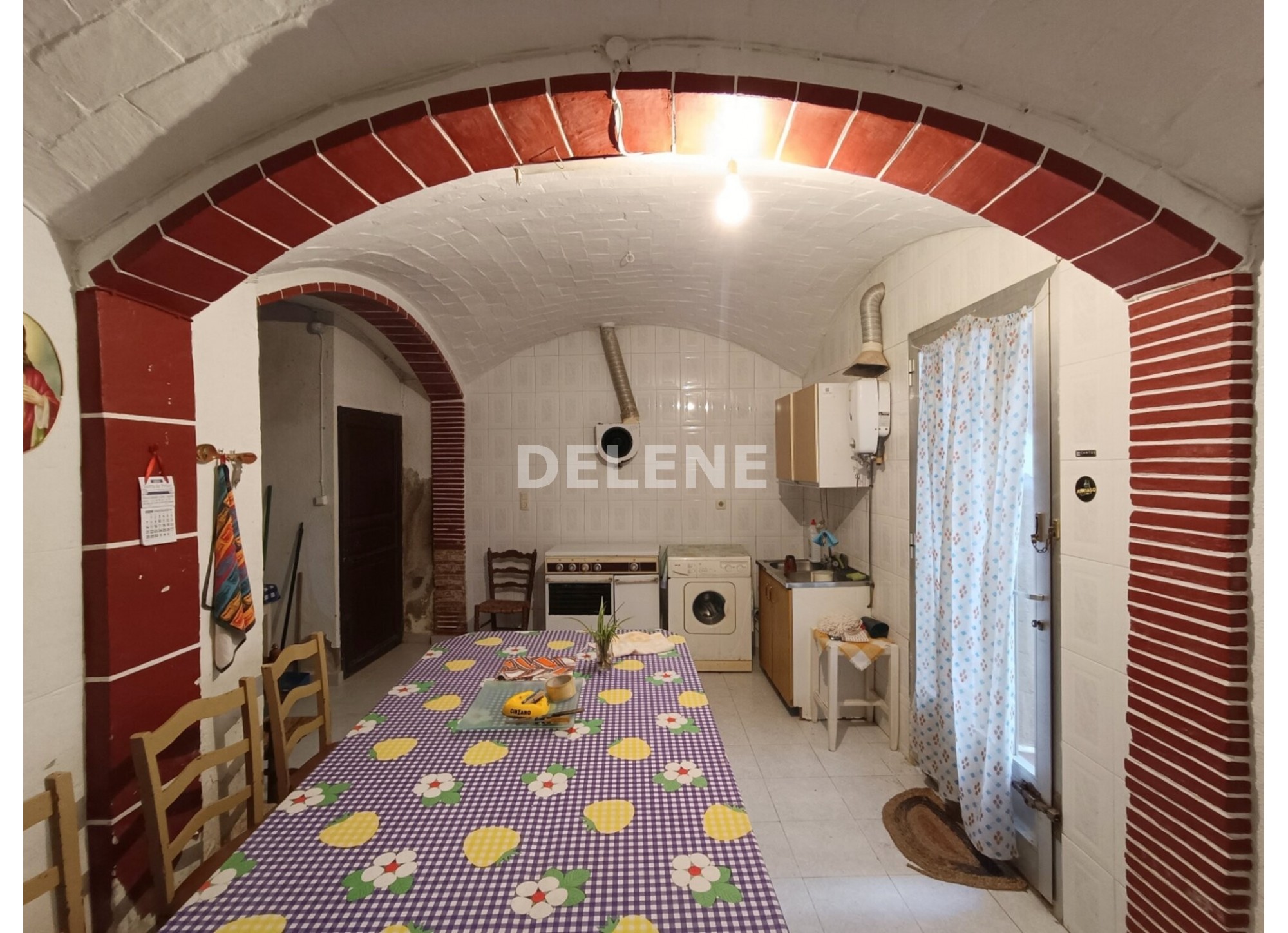 3019 CASA TRES PLANTAS, ZONA AYUNTAMIENTO