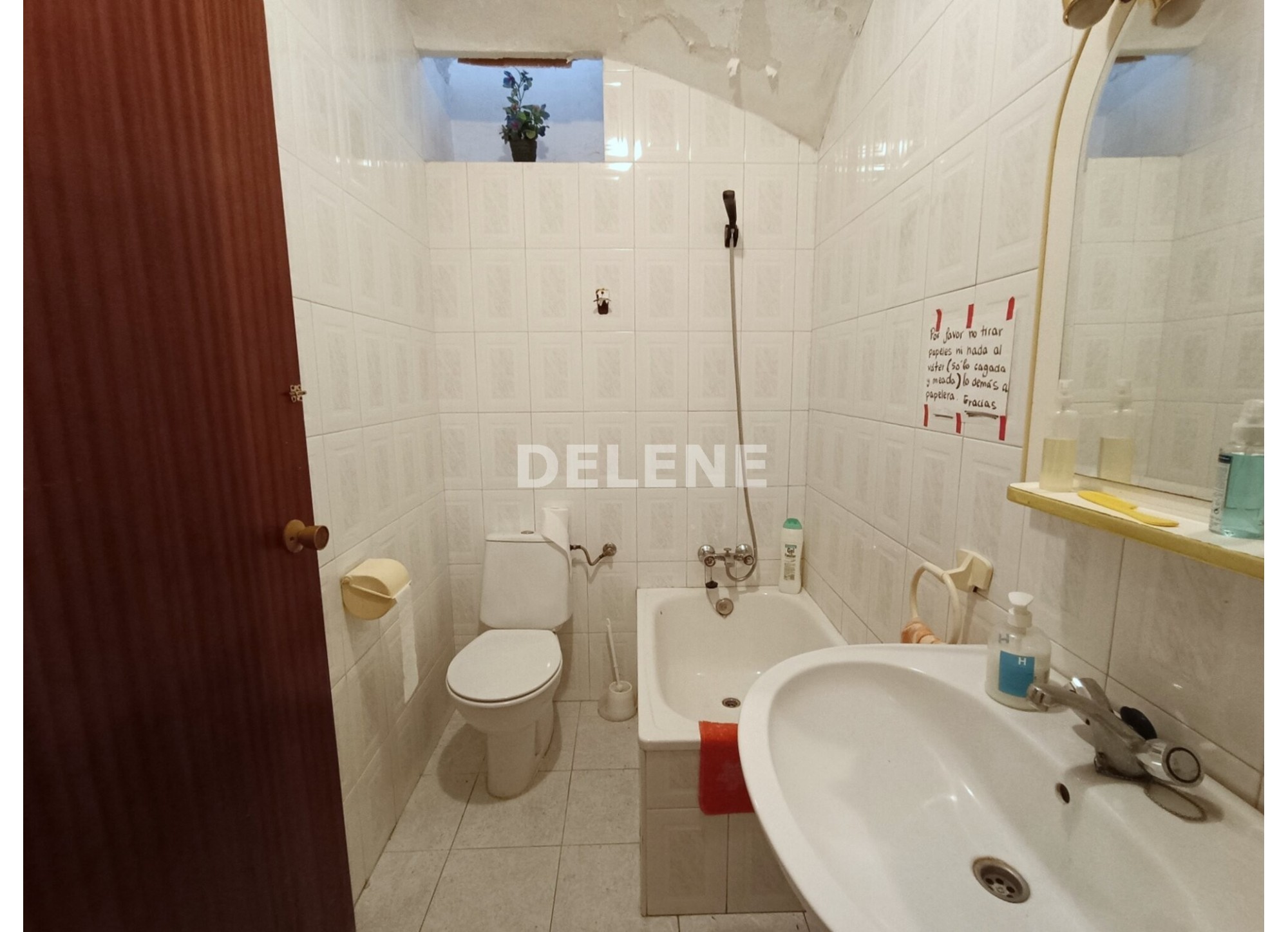 3019 CASA TRES PLANTAS, ZONA AYUNTAMIENTO