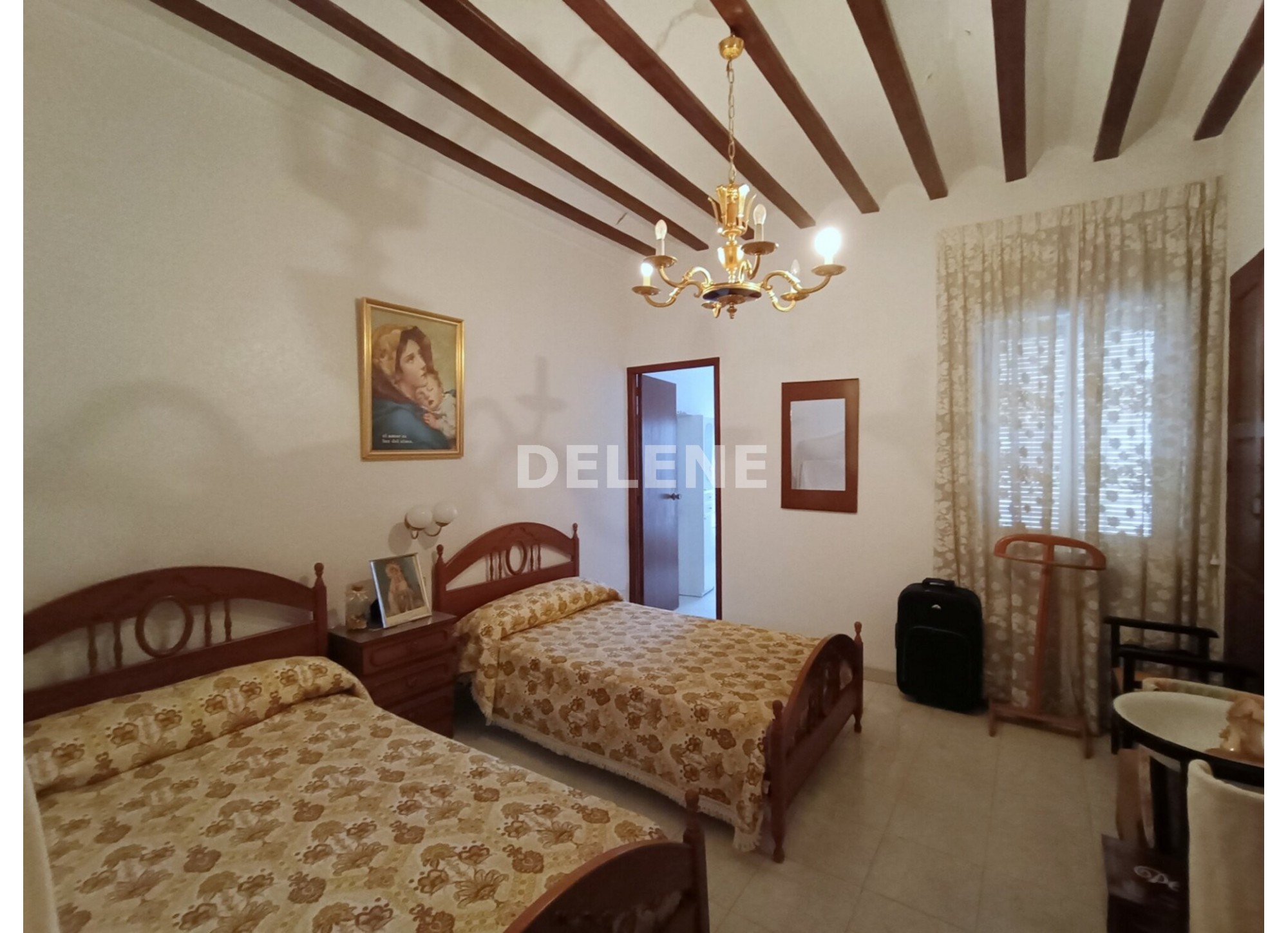 3019 CASA TRES PLANTAS, ZONA AYUNTAMIENTO