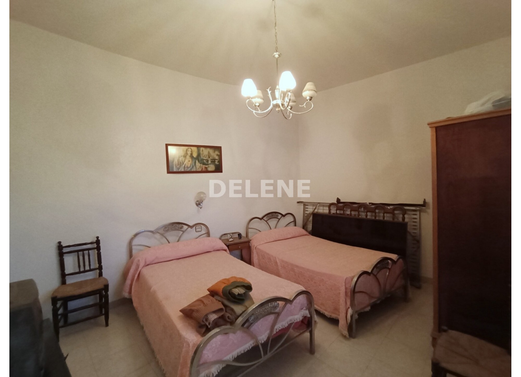 3019 CASA TRES PLANTAS, ZONA AYUNTAMIENTO