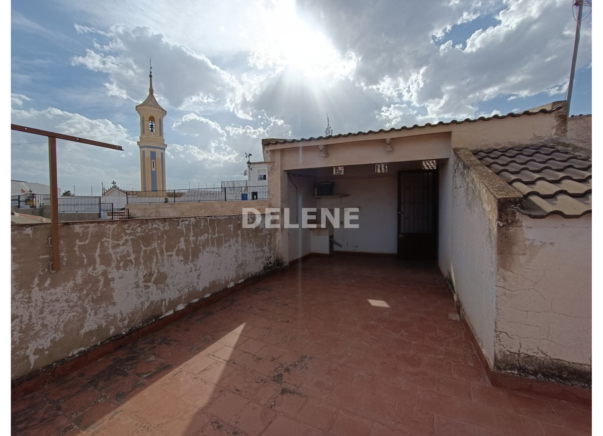 3019 CASA TRES PLANTAS, ZONA AYUNTAMIENTO