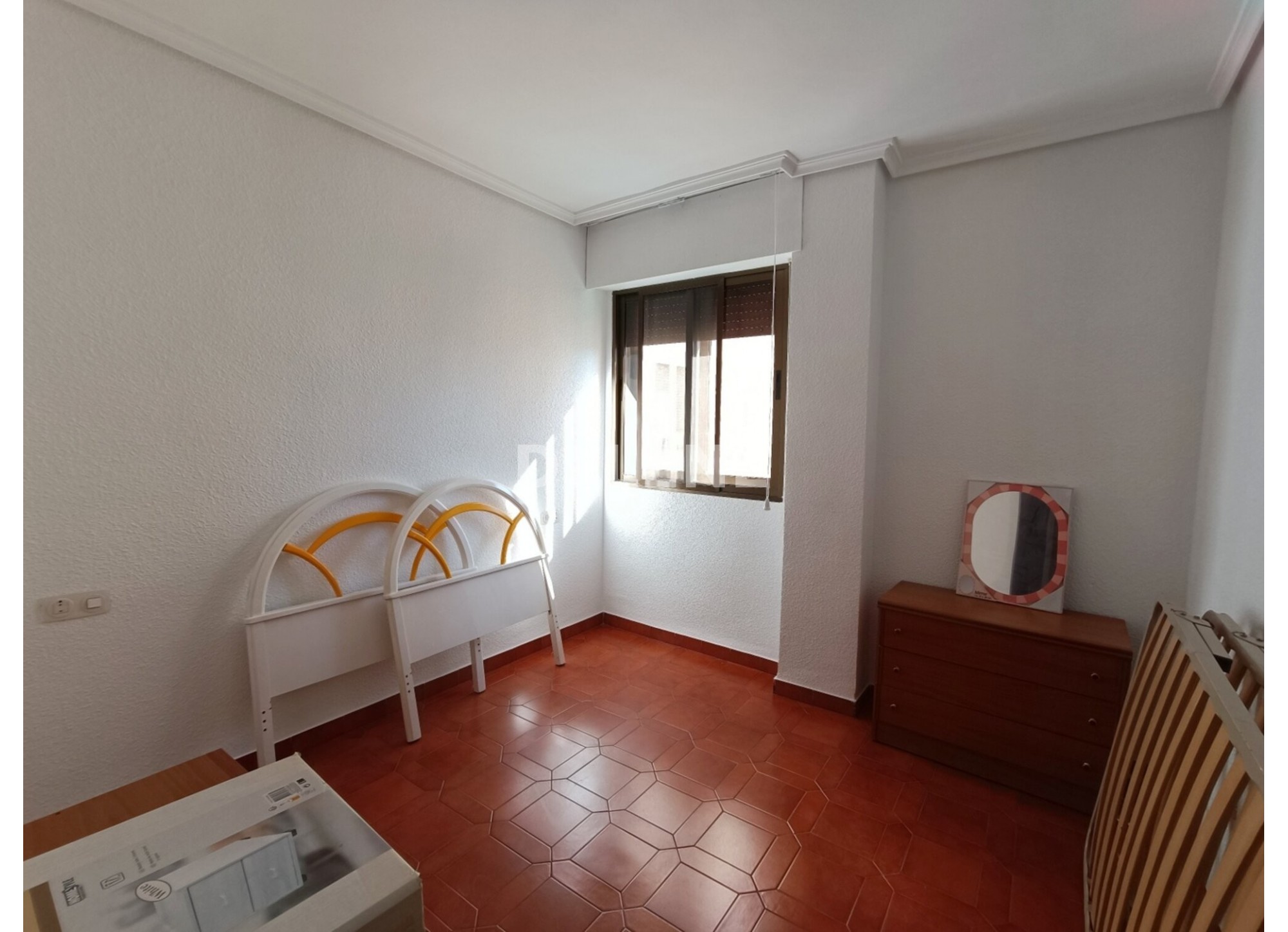 3023 PISO CON BALCON, ZONA GLORIETA