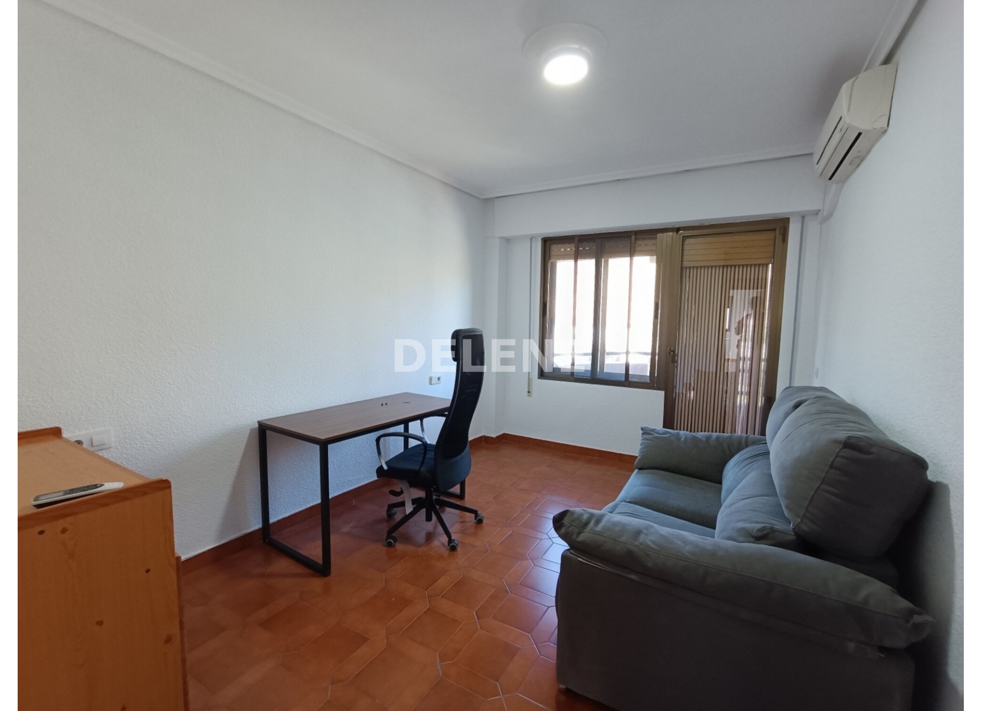 3023 PISO CON BALCON, ZONA GLORIETA