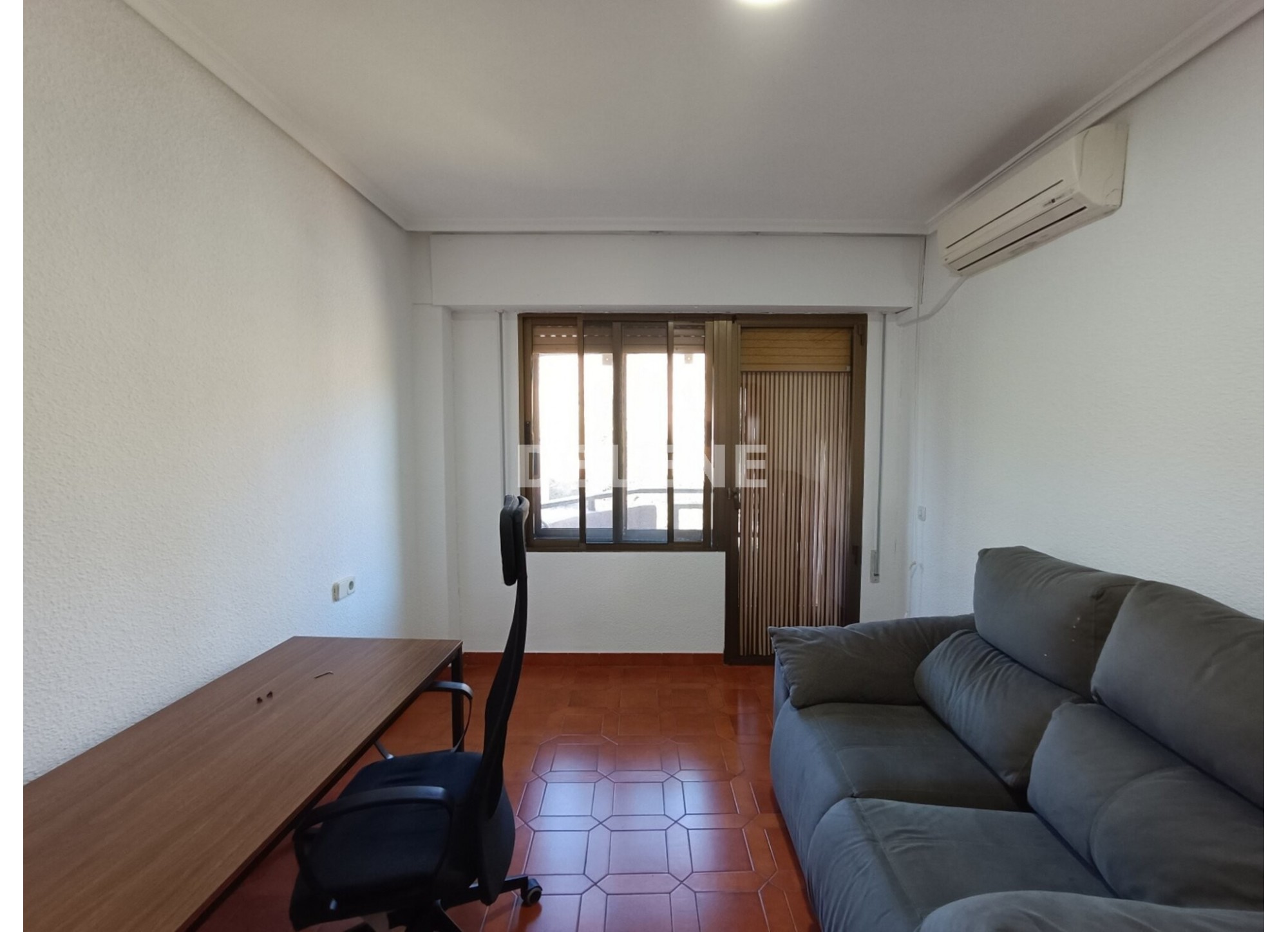 3023 PISO CON BALCON, ZONA GLORIETA