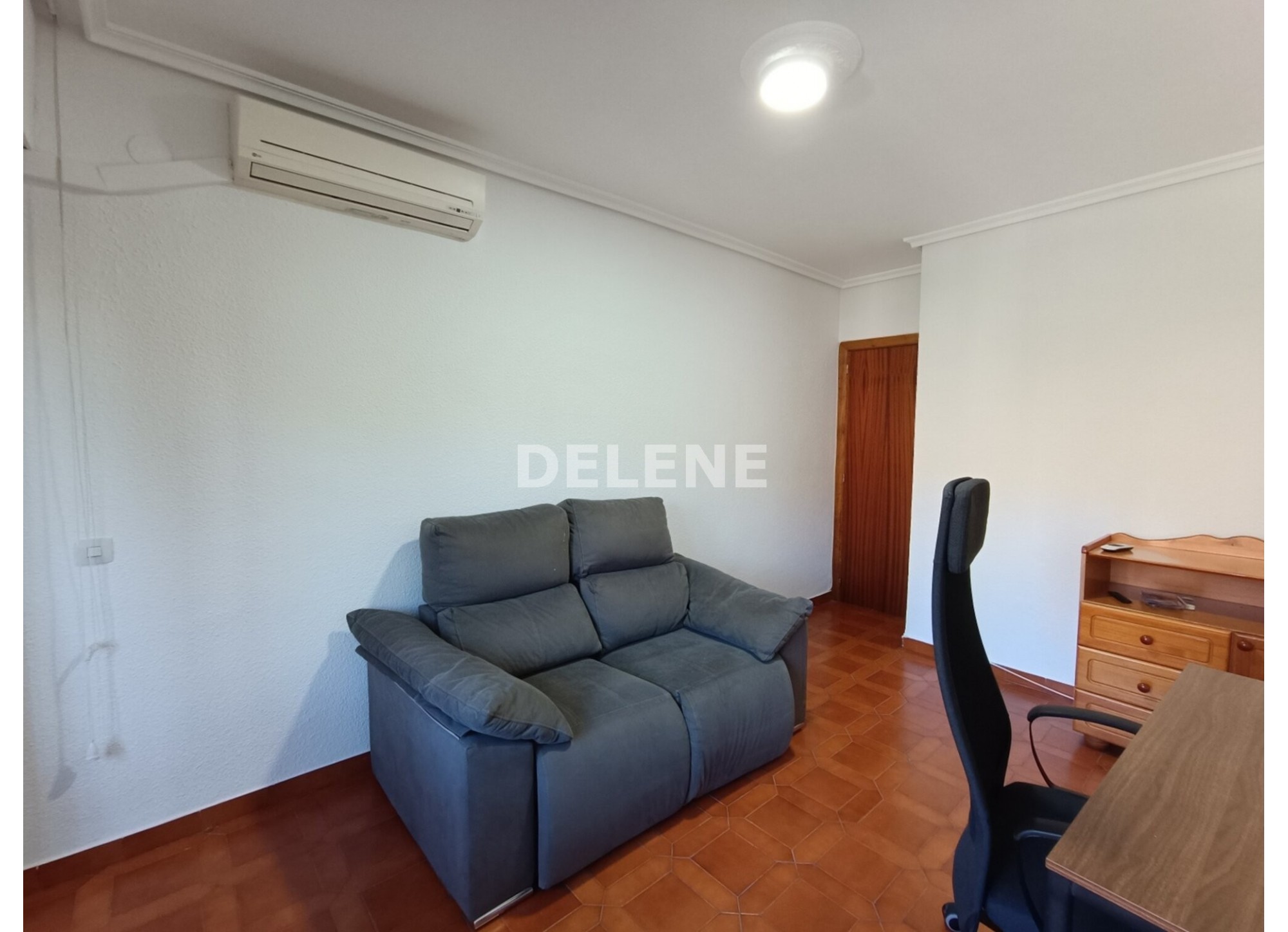 3023 PISO CON BALCON, ZONA GLORIETA