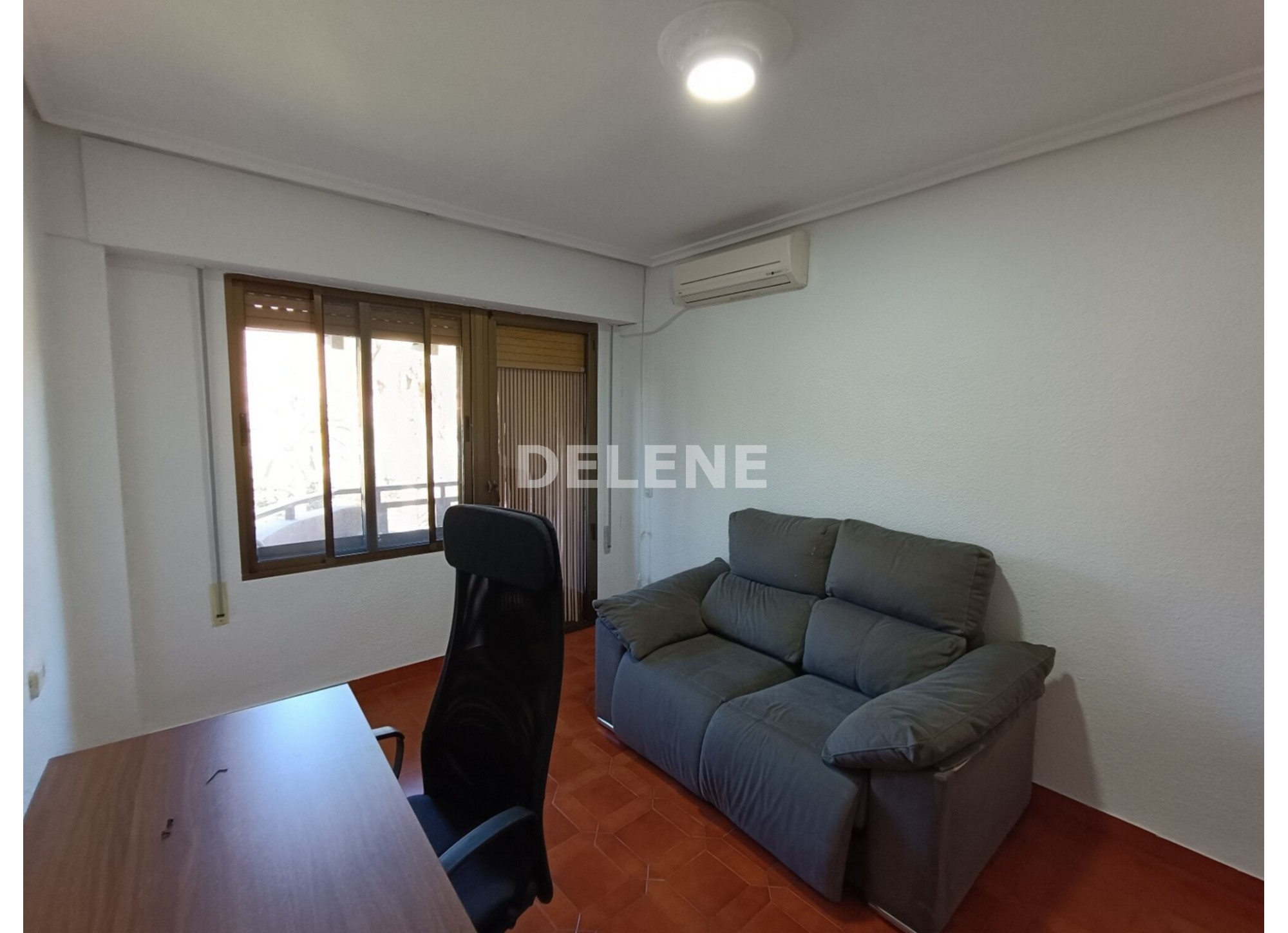 3023 PISO CON BALCON, ZONA GLORIETA