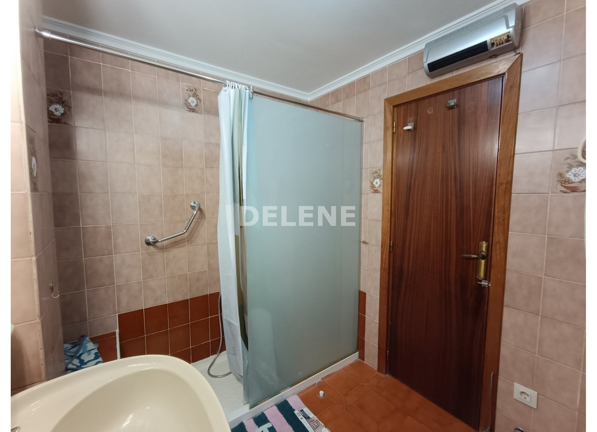 3023 PISO CON BALCON, ZONA GLORIETA