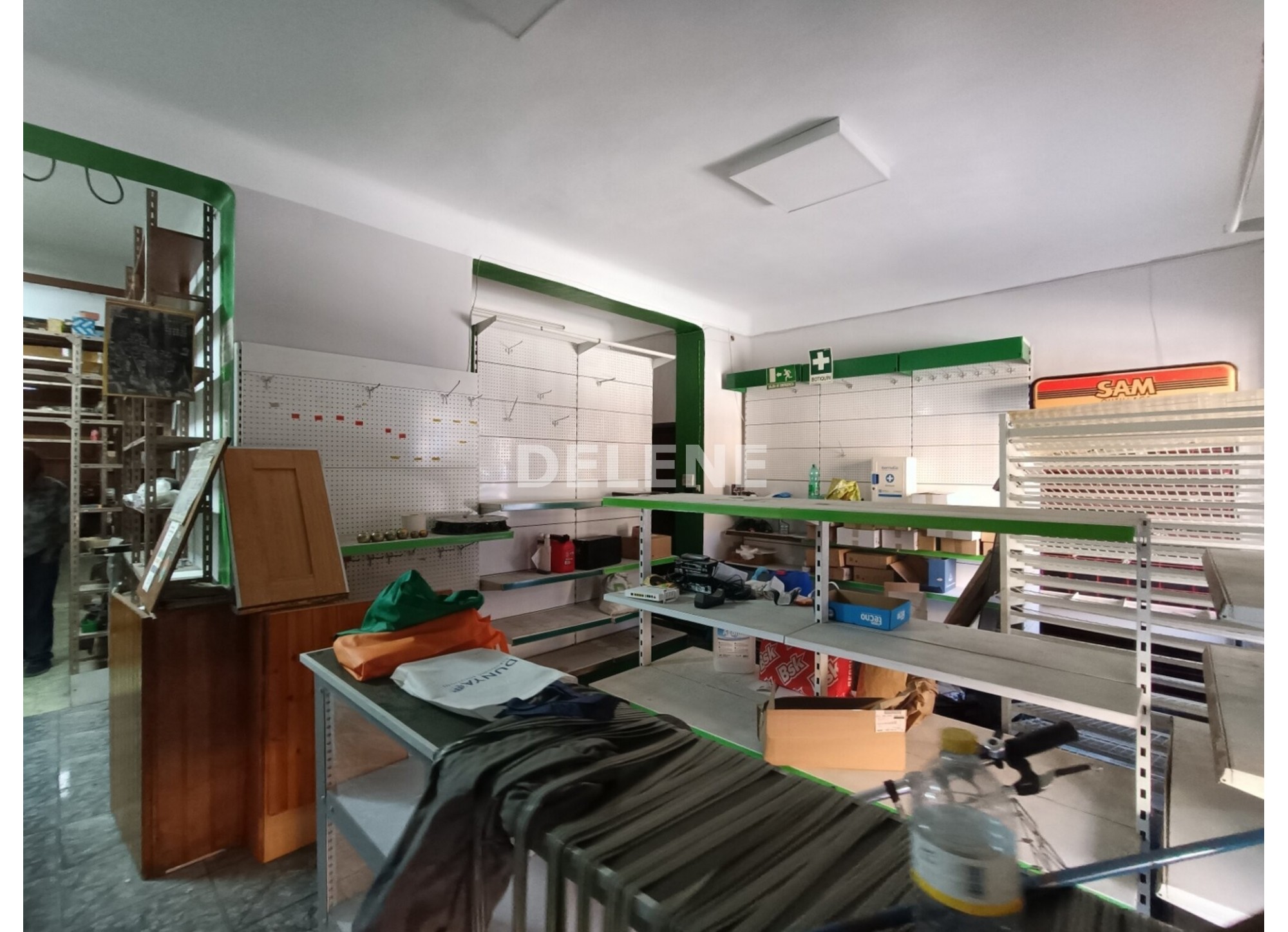 3026 LOCAL ZONA AVDA LIBERTAD