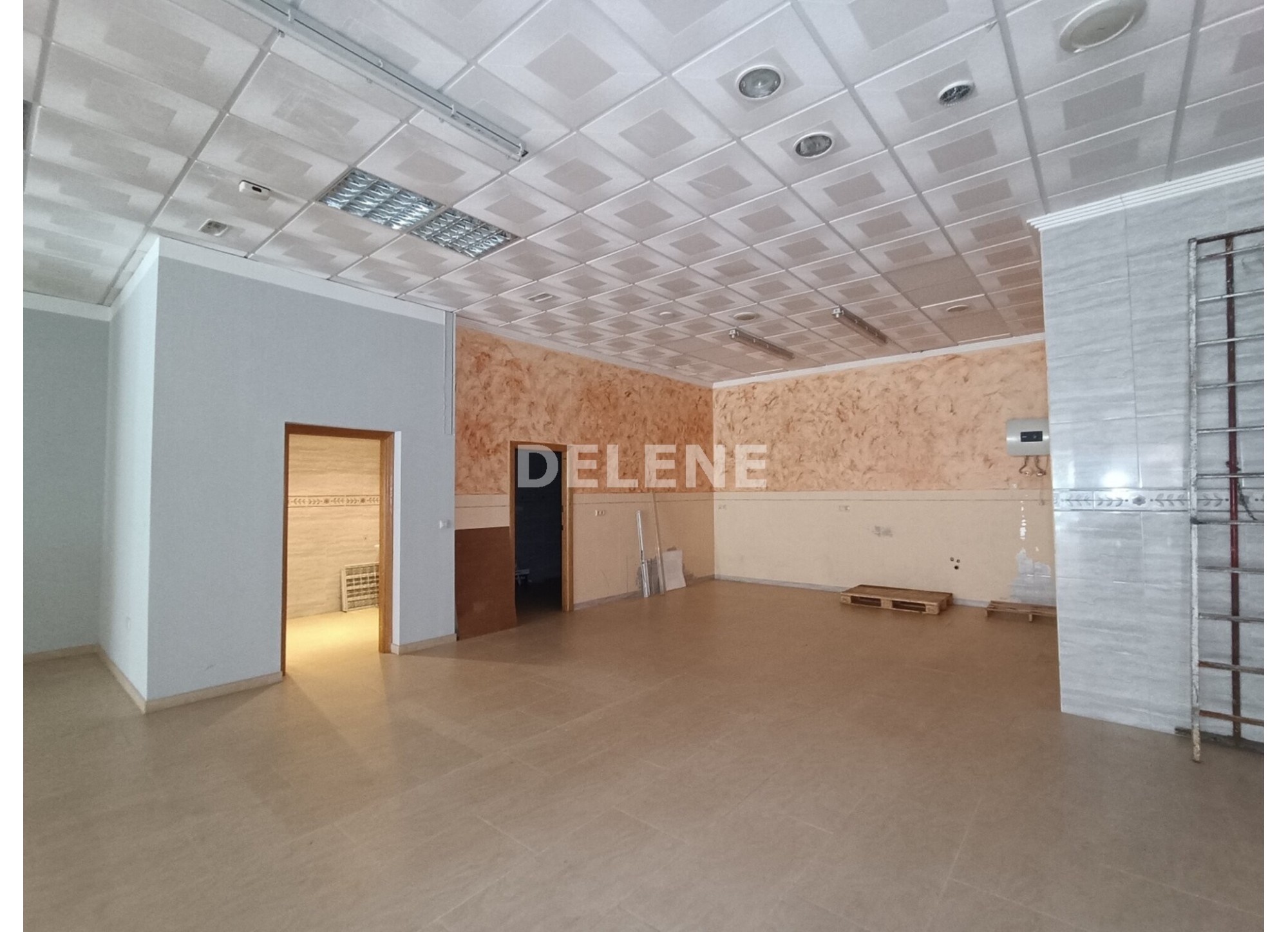 3030 LOCAL, ZONA GLORIETA
