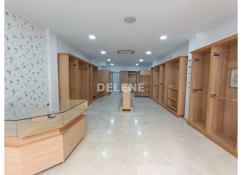 3032 LOCAL EN ZONA LOPEZ DEL ORO