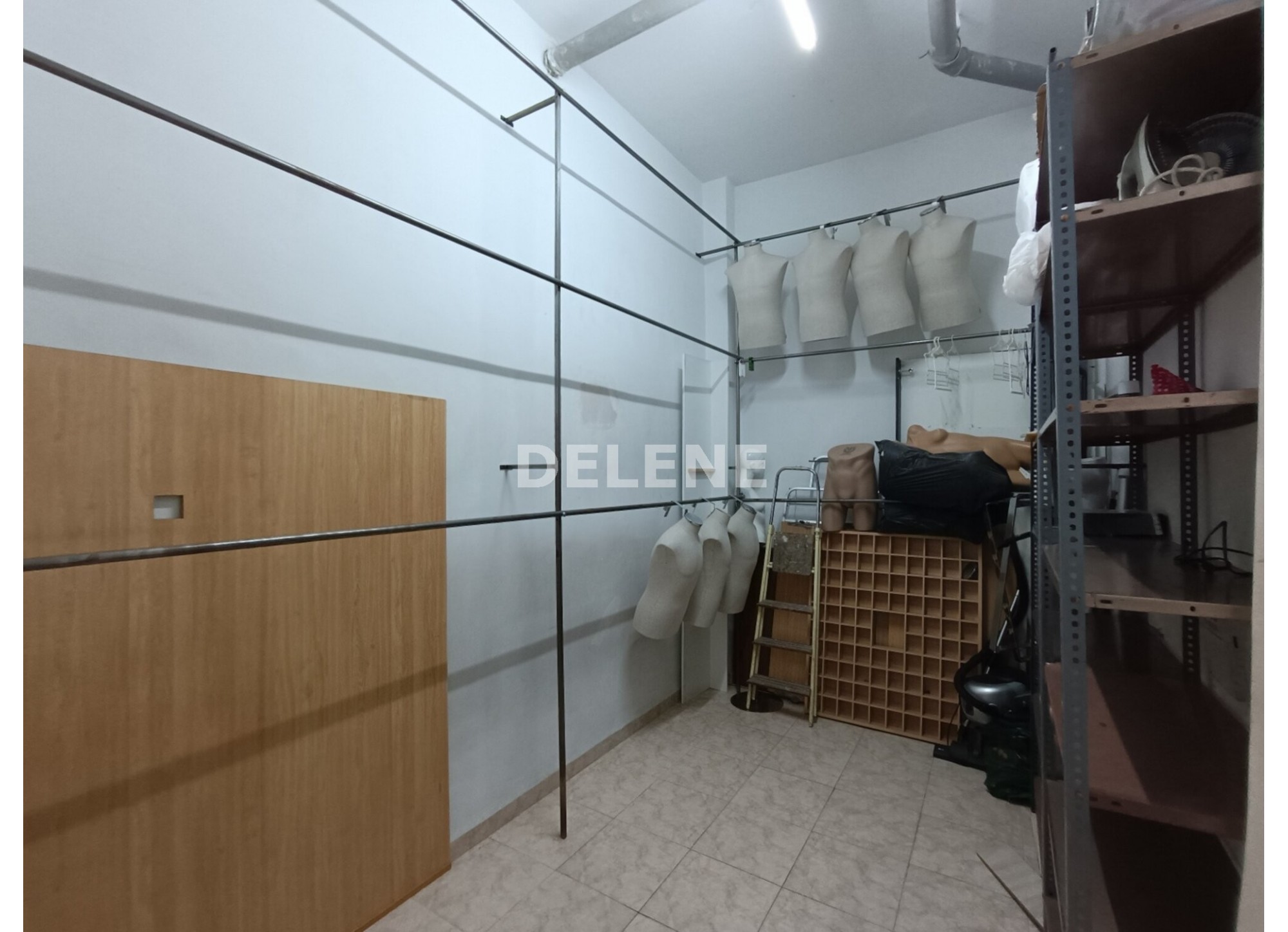 3032 LOCAL EN ZONA LOPEZ DEL ORO