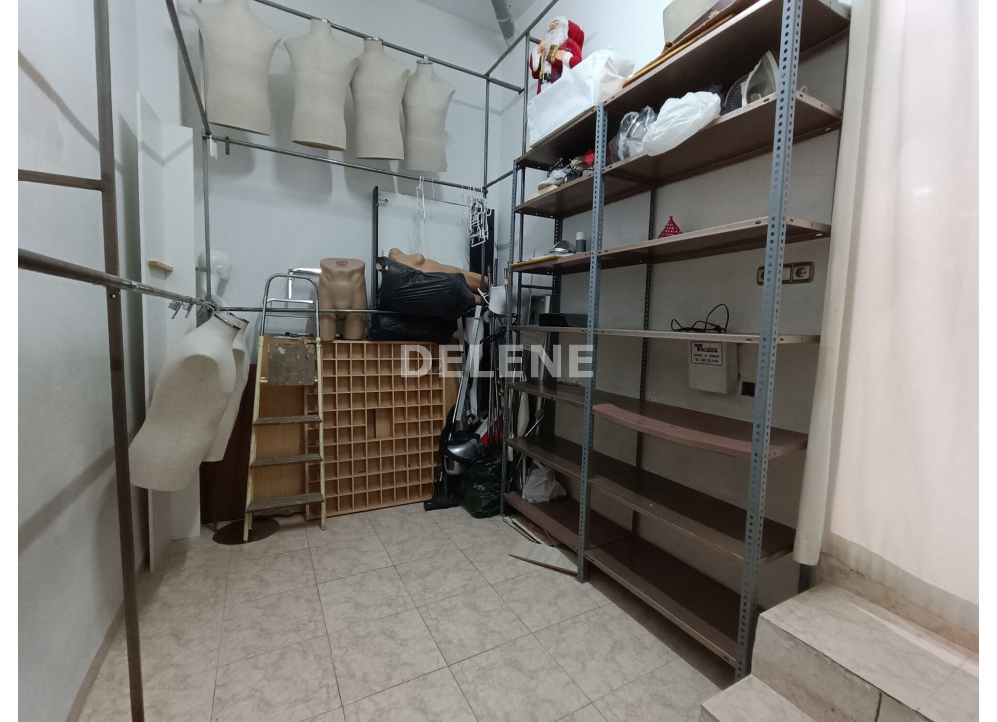 3032 LOCAL EN ZONA LOPEZ DEL ORO