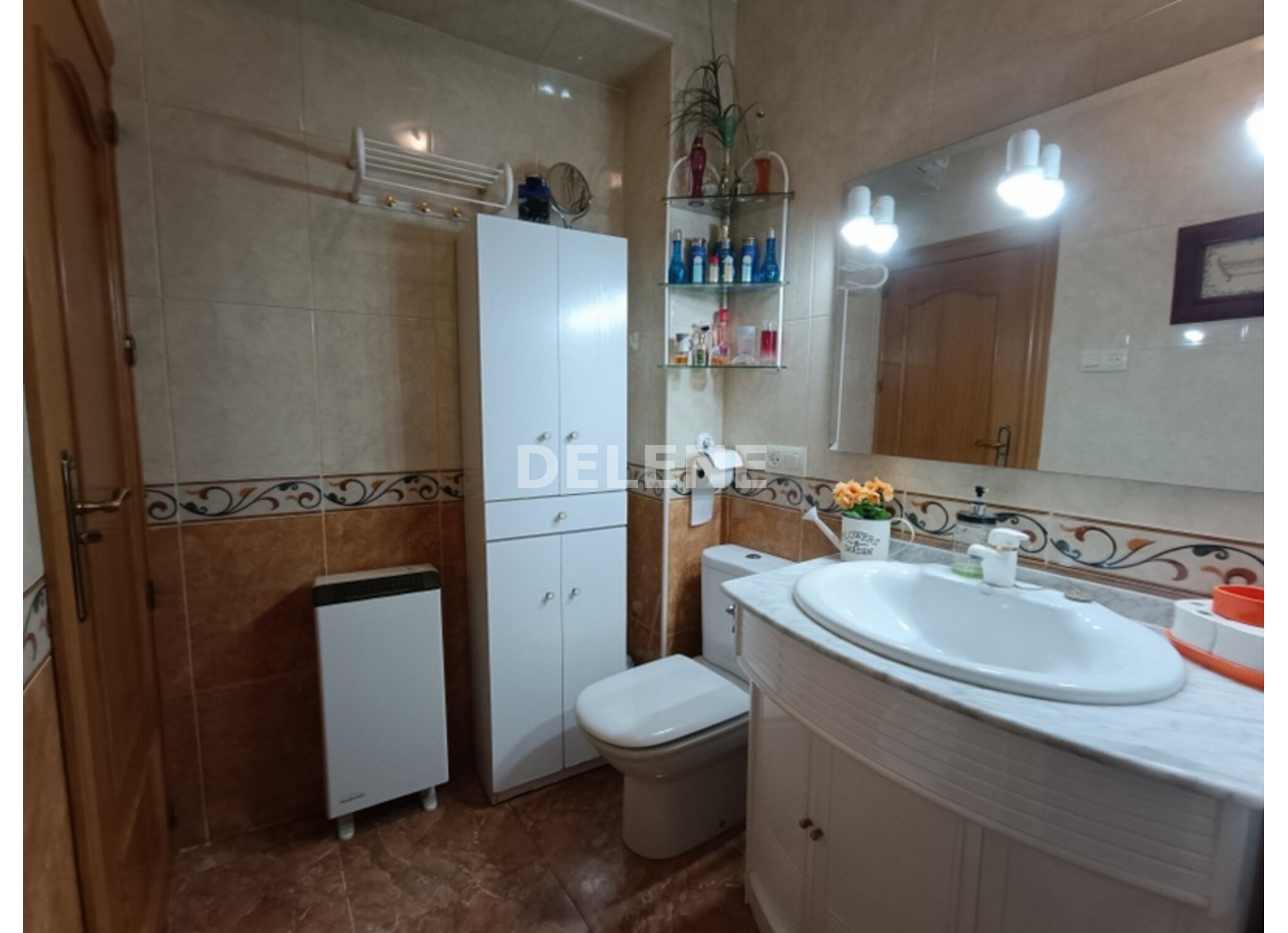3038 CASA DE DOS PLANTAS CON TERRAZA, ZONA