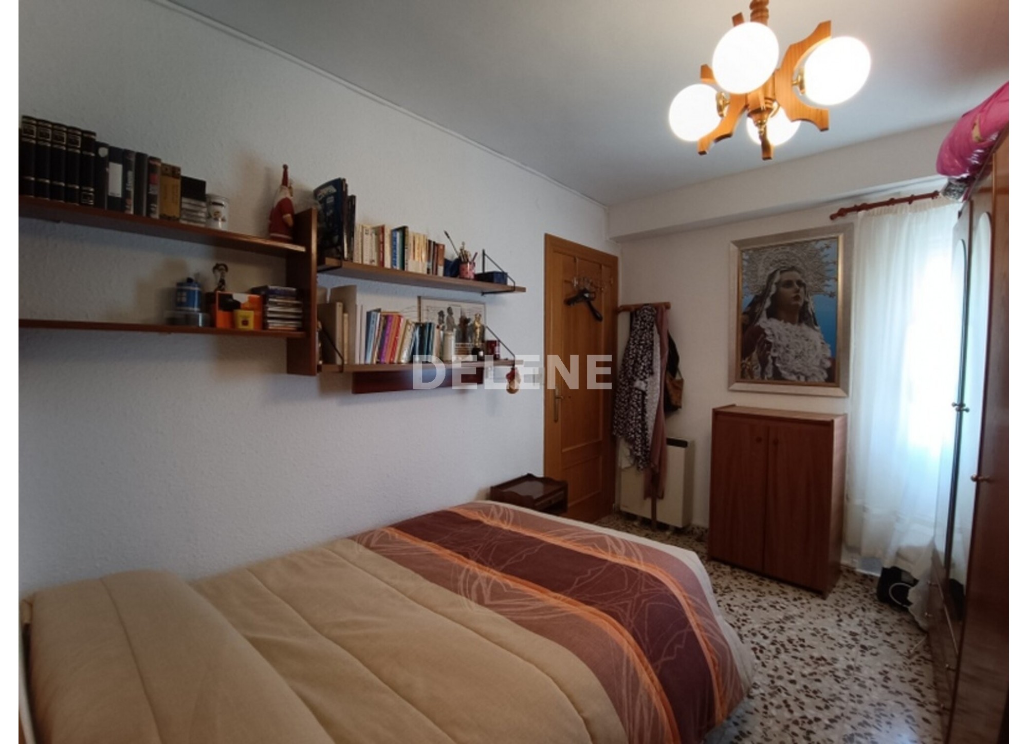 3038 CASA DE DOS PLANTAS CON TERRAZA, ZONA