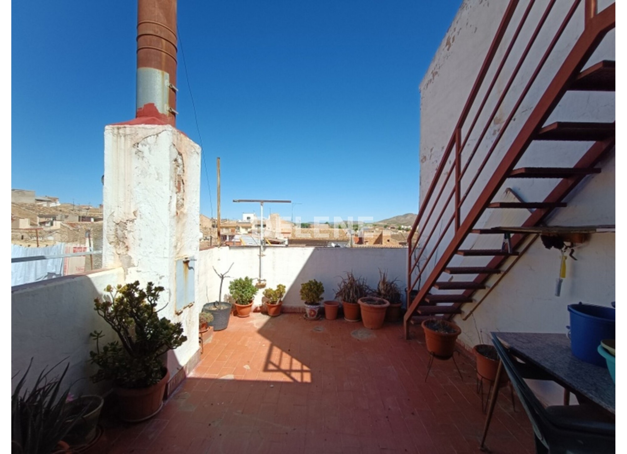 3038 CASA DE DOS PLANTAS CON TERRAZA, ZONA