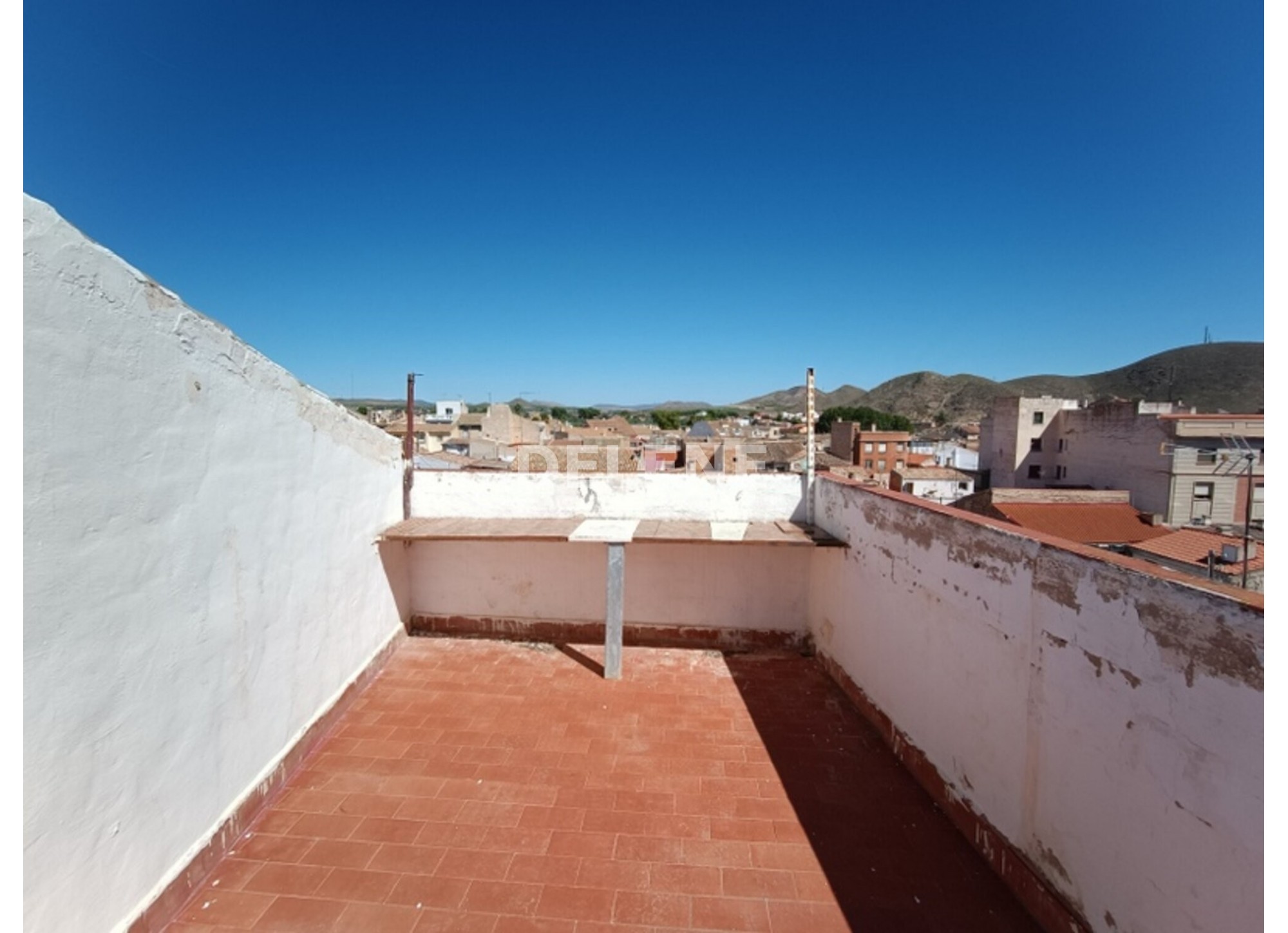 3038 CASA DE DOS PLANTAS CON TERRAZA, ZONA