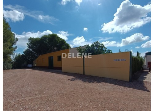 3041 FINCA CON CASA, TERRENO DE CULTIVO Y CUADRAS DE 79.812 M2, TOBARR