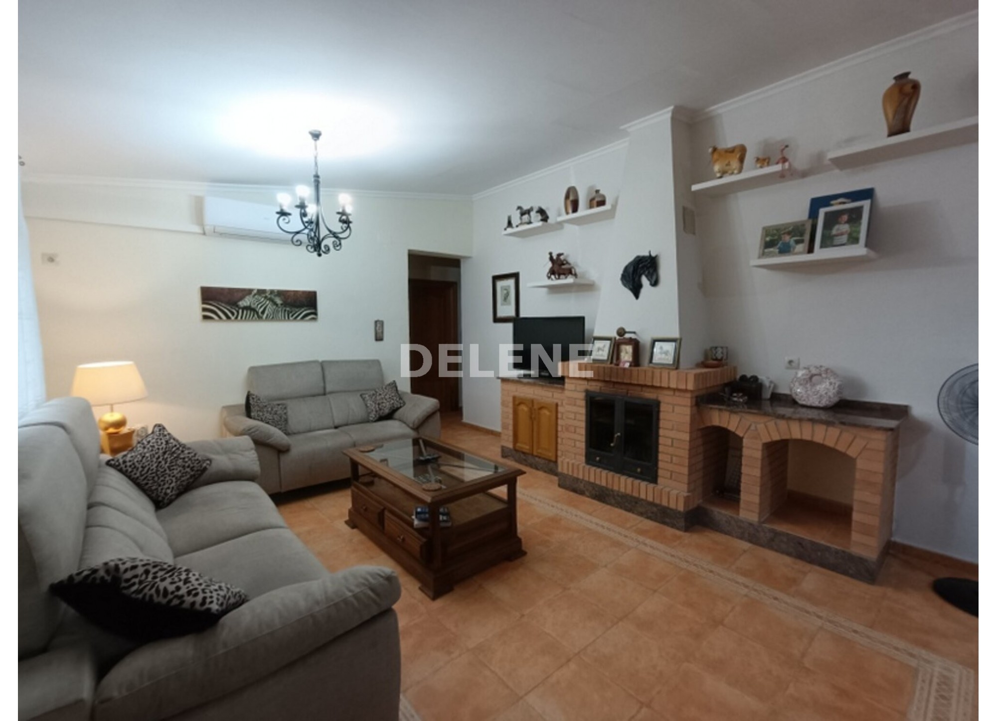 3041 FINCA CON CASA, TERRENO DE CULTIVO Y CUADRAS DE 79.812 M2, TOBARR