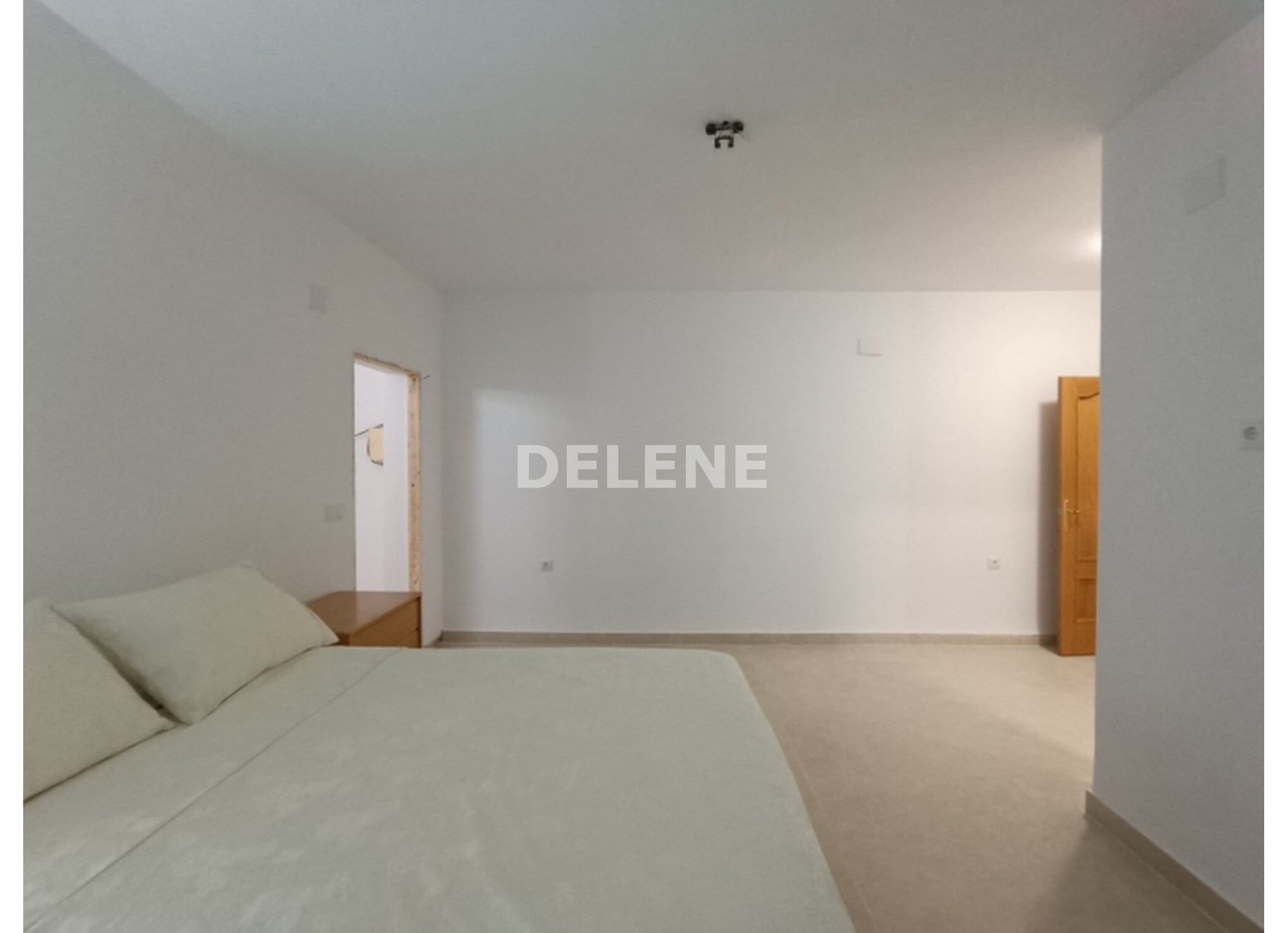 3041 FINCA CON CASA, TERRENO DE CULTIVO Y CUADRAS DE 79.812 M2, TOBARR