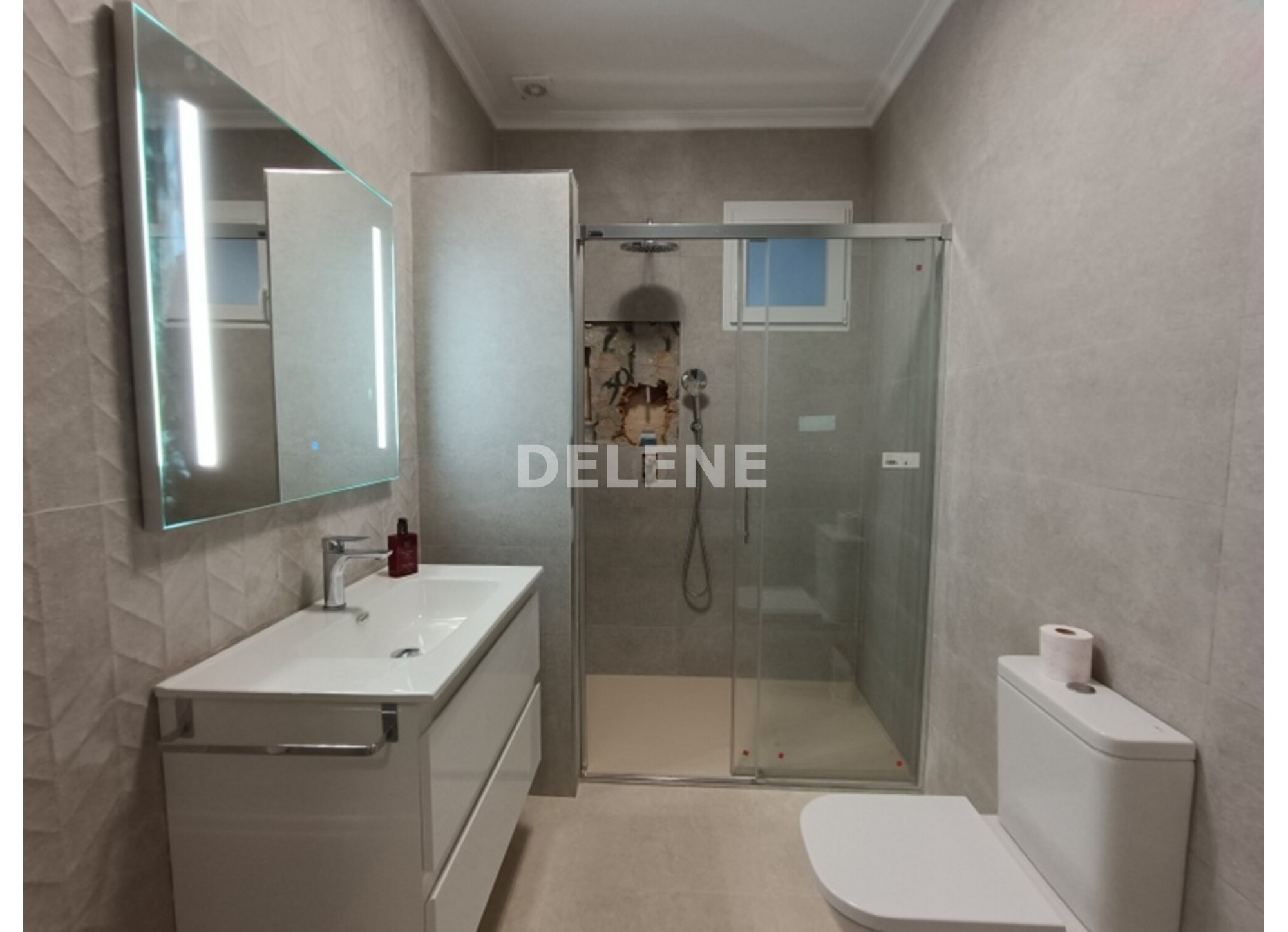 3041 FINCA CON CASA, TERRENO DE CULTIVO Y CUADRAS DE 79.812 M2, TOBARR