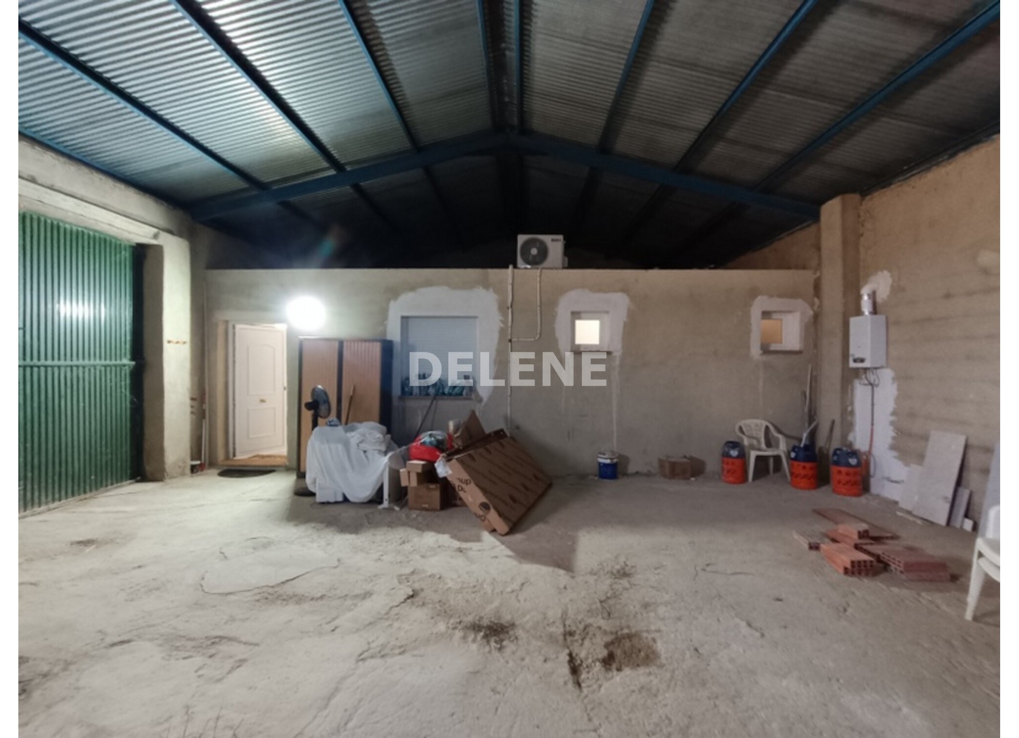 3041 FINCA CON CASA, TERRENO DE CULTIVO Y CUADRAS DE 79.812 M2, TOBARR