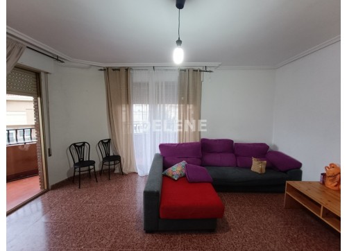 3043 PISO CON BALCON, ZONA AVDA CONSTITUCIÓN