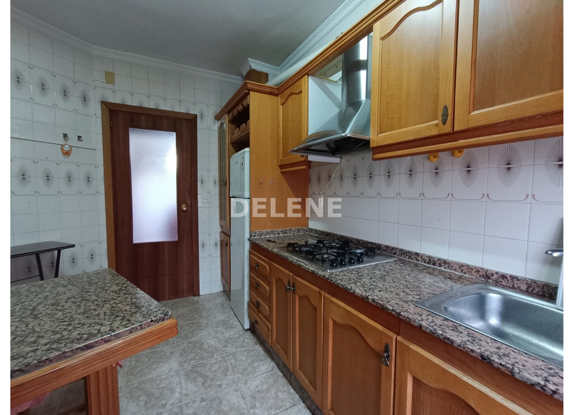3043 PISO CON BALCON, ZONA AVDA CONSTITUCIÓN
