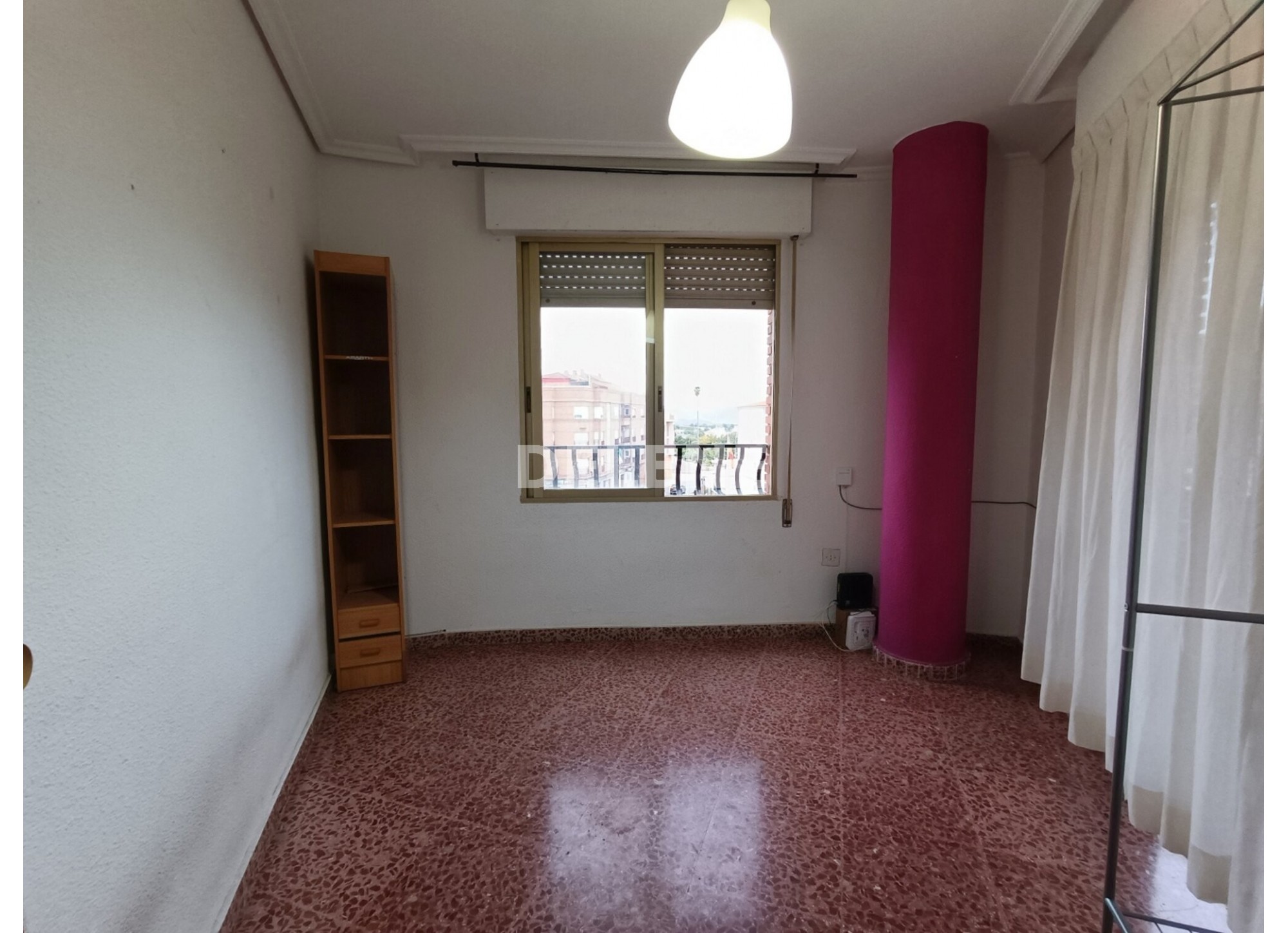 3043 PISO CON BALCON, ZONA AVDA CONSTITUCIÓN