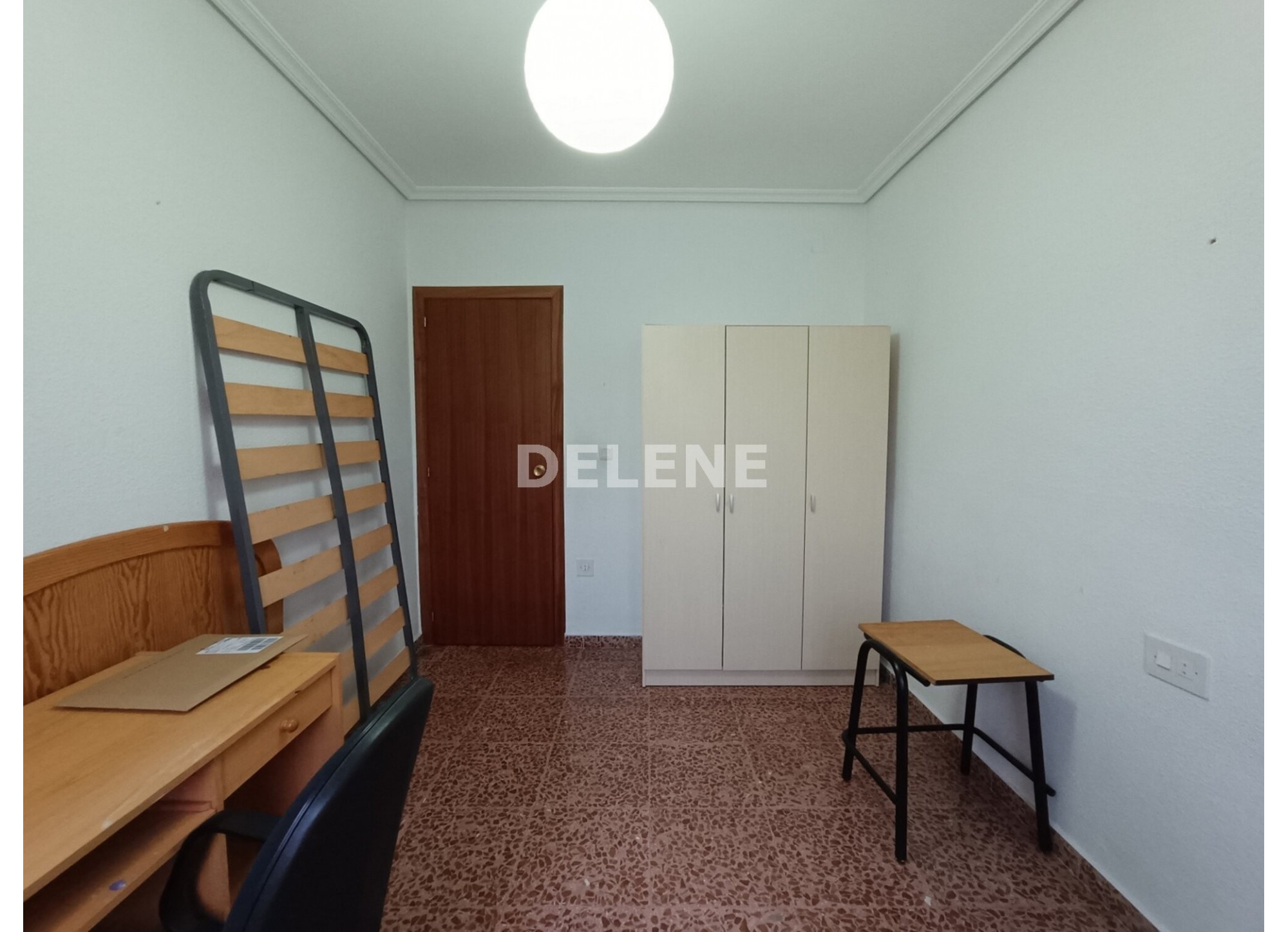 3043 PISO CON BALCON, ZONA AVDA CONSTITUCIÓN