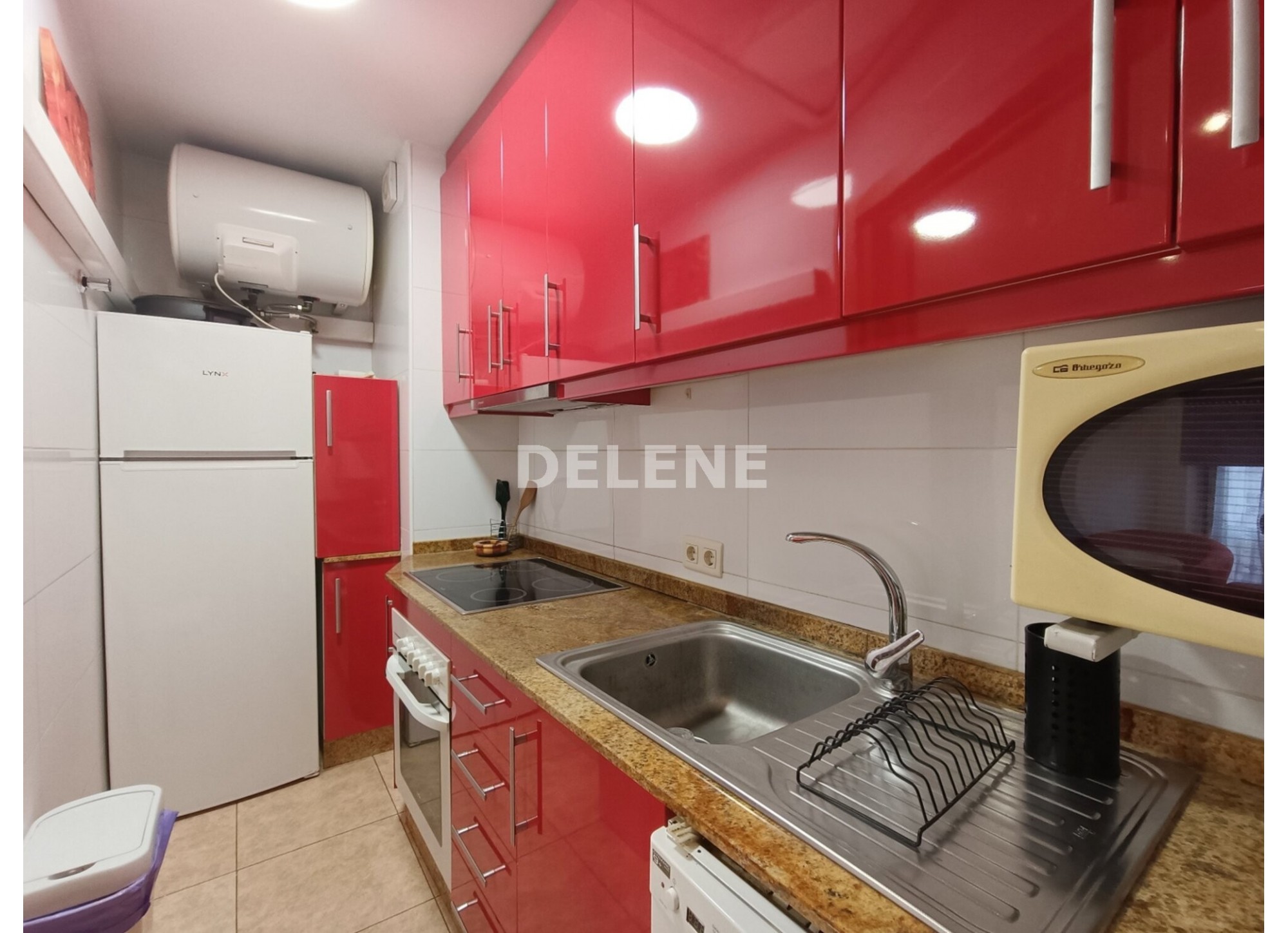 3044 APARTAMENTO, ZONA MERCADO DE ABASTOS