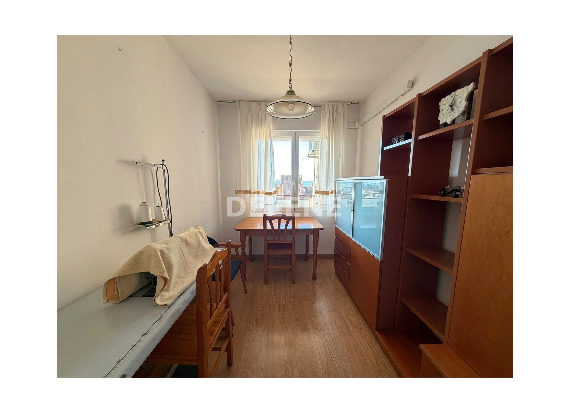 3045 PISO CON GARAJE BALCÓN, ZONA GRANVÍA