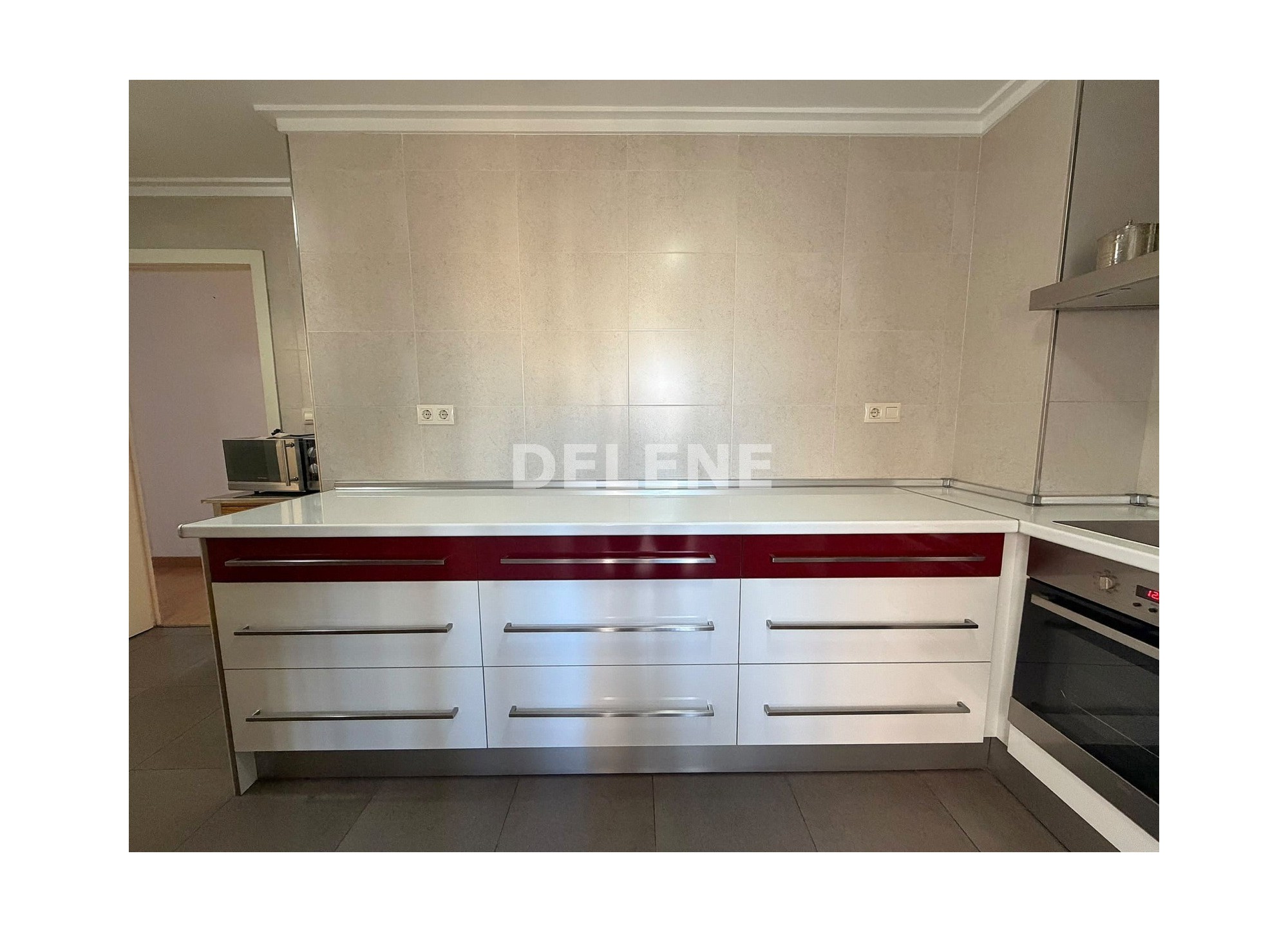 3045 PISO CON GARAJE BALCÓN, ZONA GRANVÍA