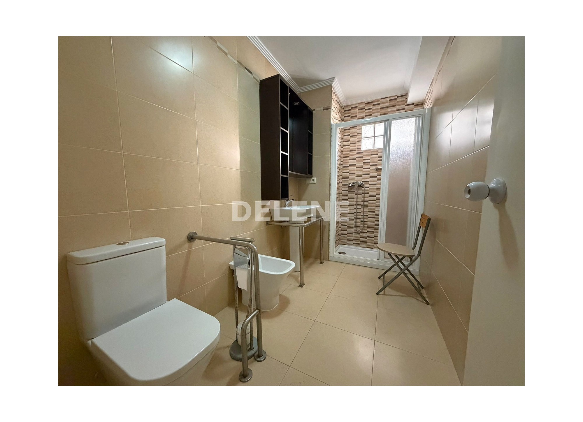 3045 PISO CON GARAJE BALCÓN, ZONA GRANVÍA