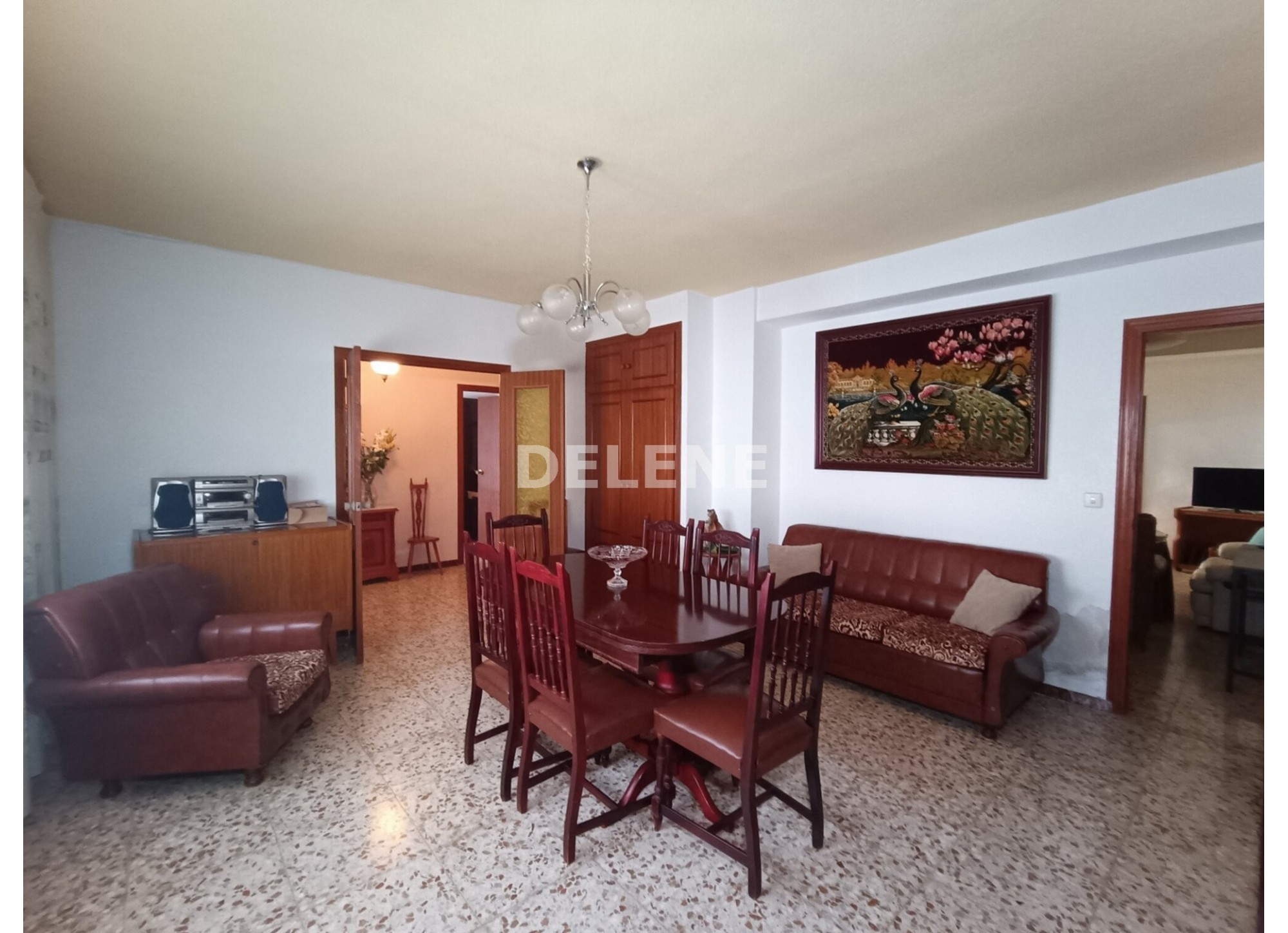 3046 CASA CON PATIO EN ISSO