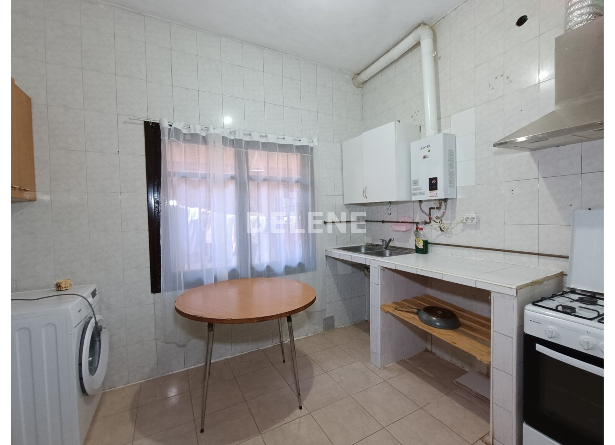 3047 PISO EN PLANTA BAJA, ZONA AVDA DE LA CONSTITUCIÓN