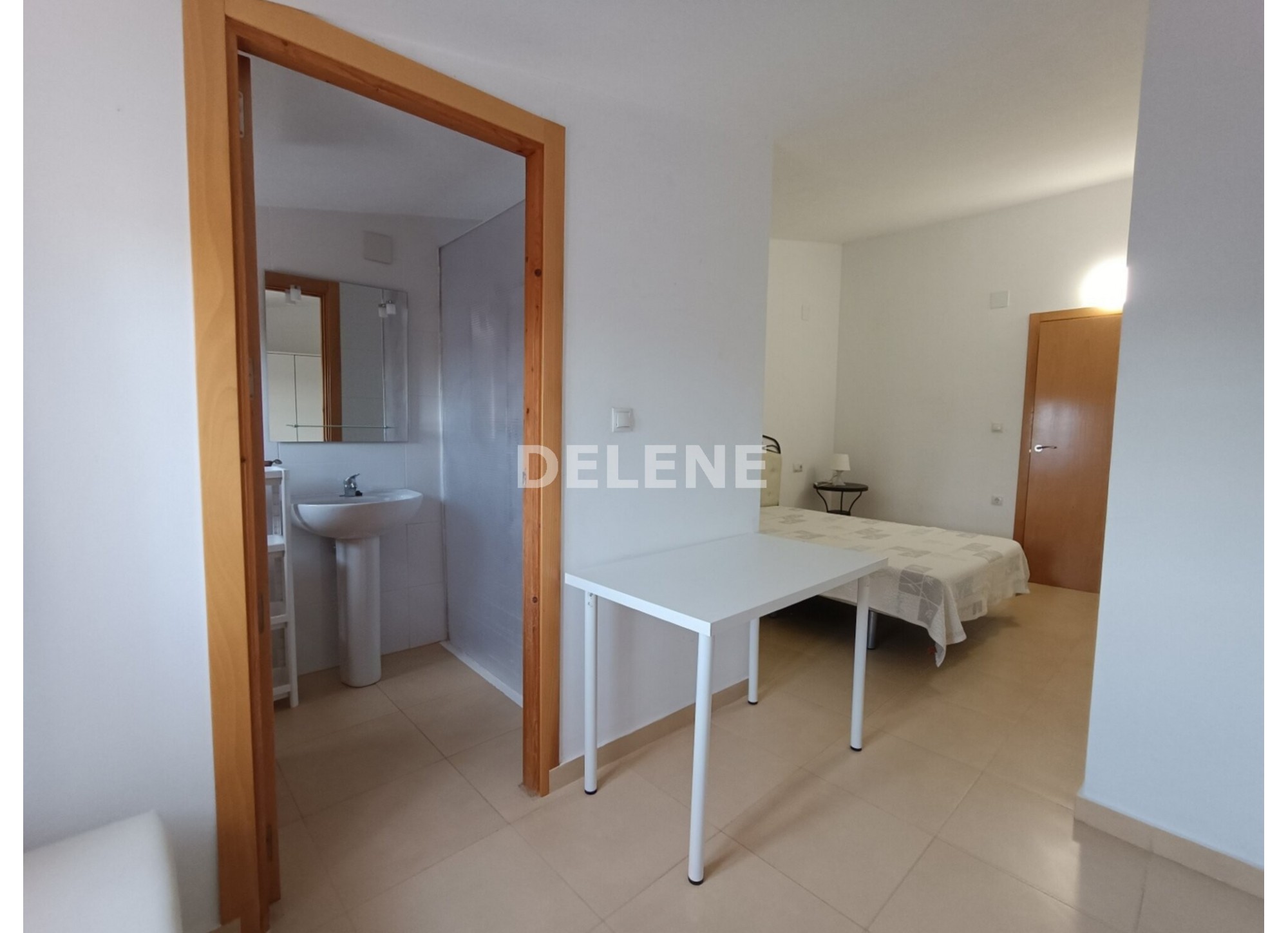 3050 CASA CON PISCINA EN ISSO