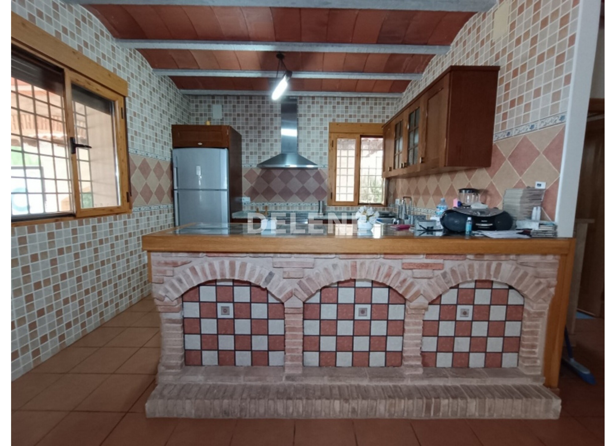 3051 CASA DE CAMPO CON PISCINA, TERRENO Y CUADRAS, ZONA LOMA DEL GALLEGO