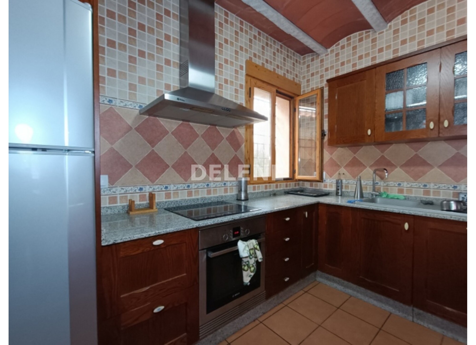 3051 CASA DE CAMPO CON PISCINA, TERRENO Y CUADRAS, ZONA LOMA DEL GALLEGO