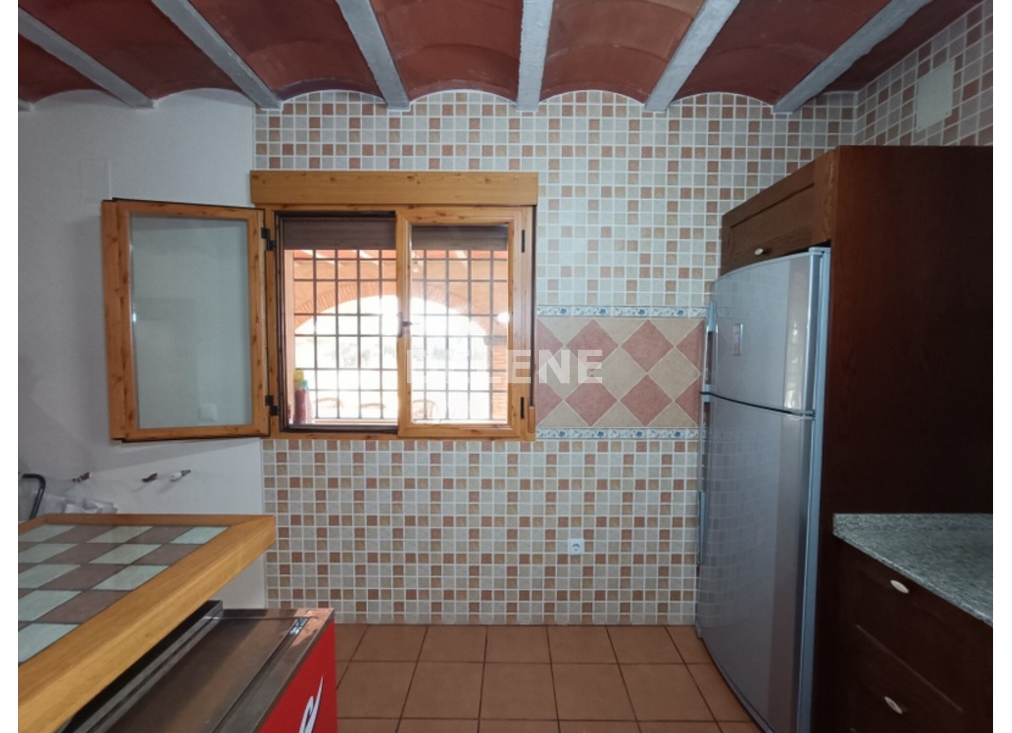 3051 CASA DE CAMPO CON PISCINA, TERRENO Y CUADRAS, ZONA LOMA DEL GALLEGO