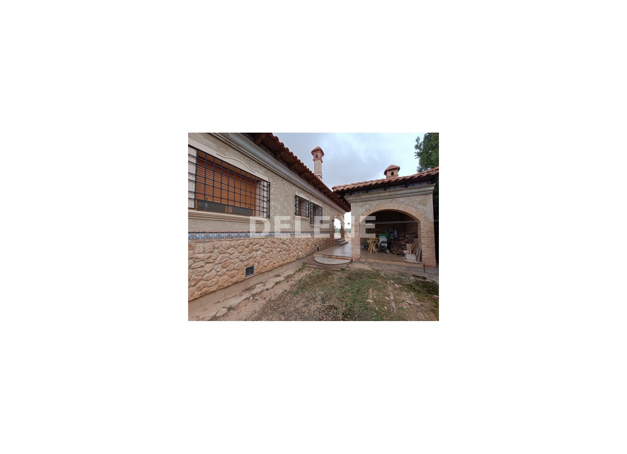 3051 CASA DE CAMPO CON PISCINA, TERRENO Y CUADRAS, ZONA LOMA DEL GALLEGO