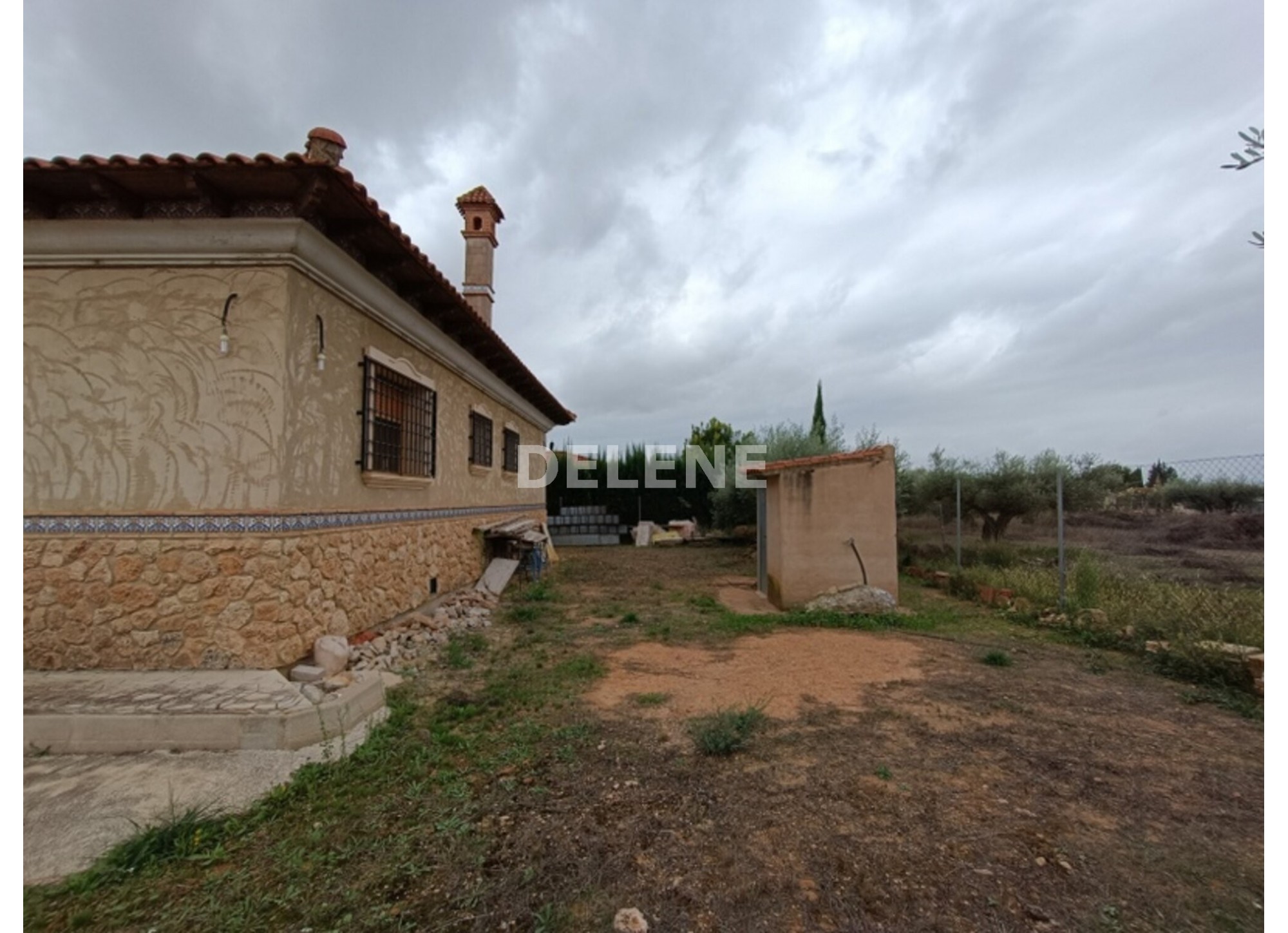 3051 CASA DE CAMPO CON PISCINA, TERRENO Y CUADRAS, ZONA LOMA DEL GALLEGO