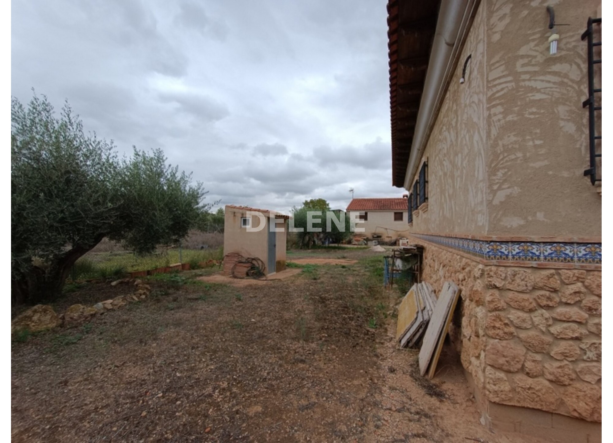 3051 CASA DE CAMPO CON PISCINA, TERRENO Y CUADRAS, ZONA LOMA DEL GALLEGO