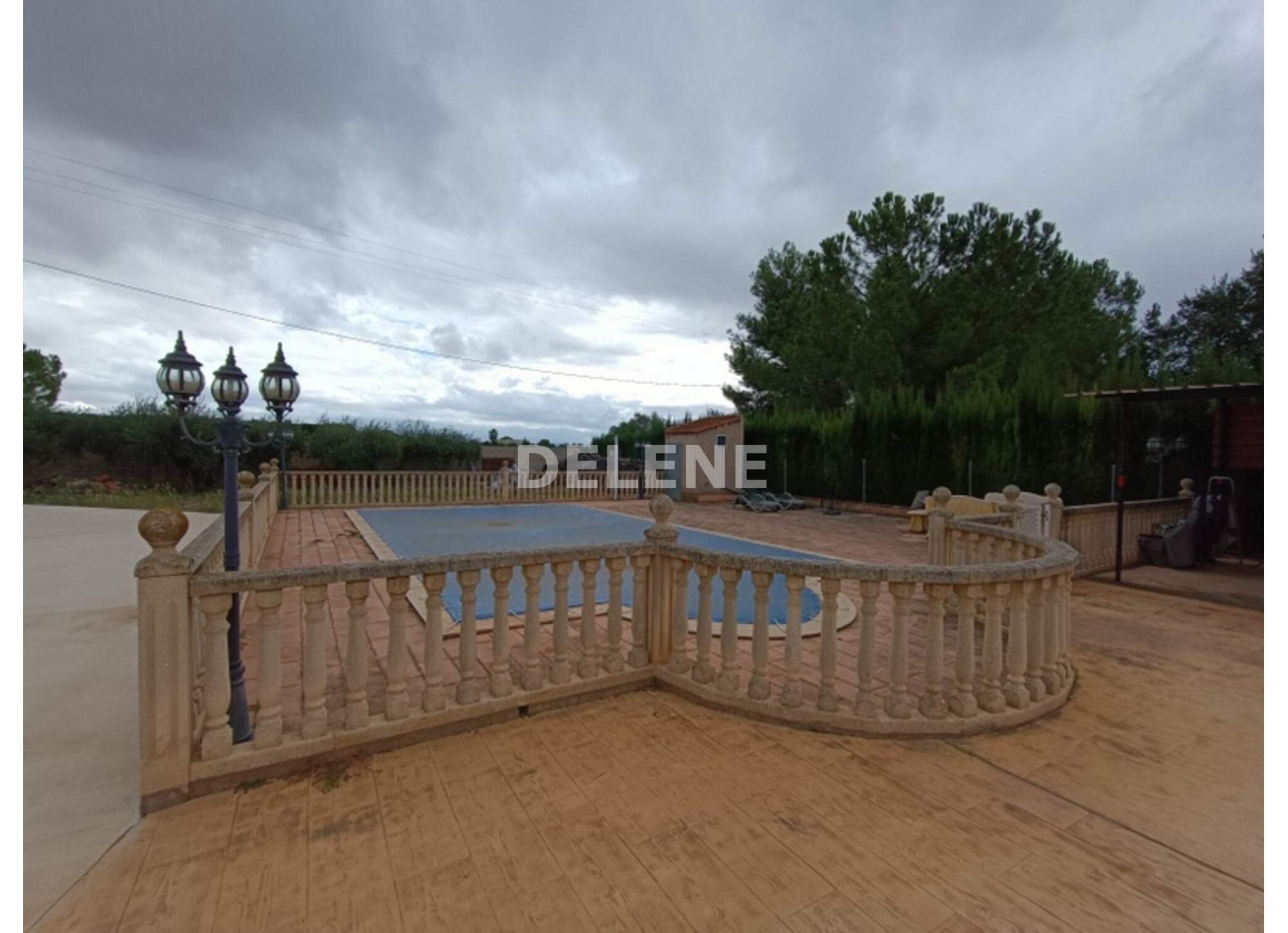 3051 CASA DE CAMPO CON PISCINA, TERRENO Y CUADRAS, ZONA LOMA DEL GALLEGO