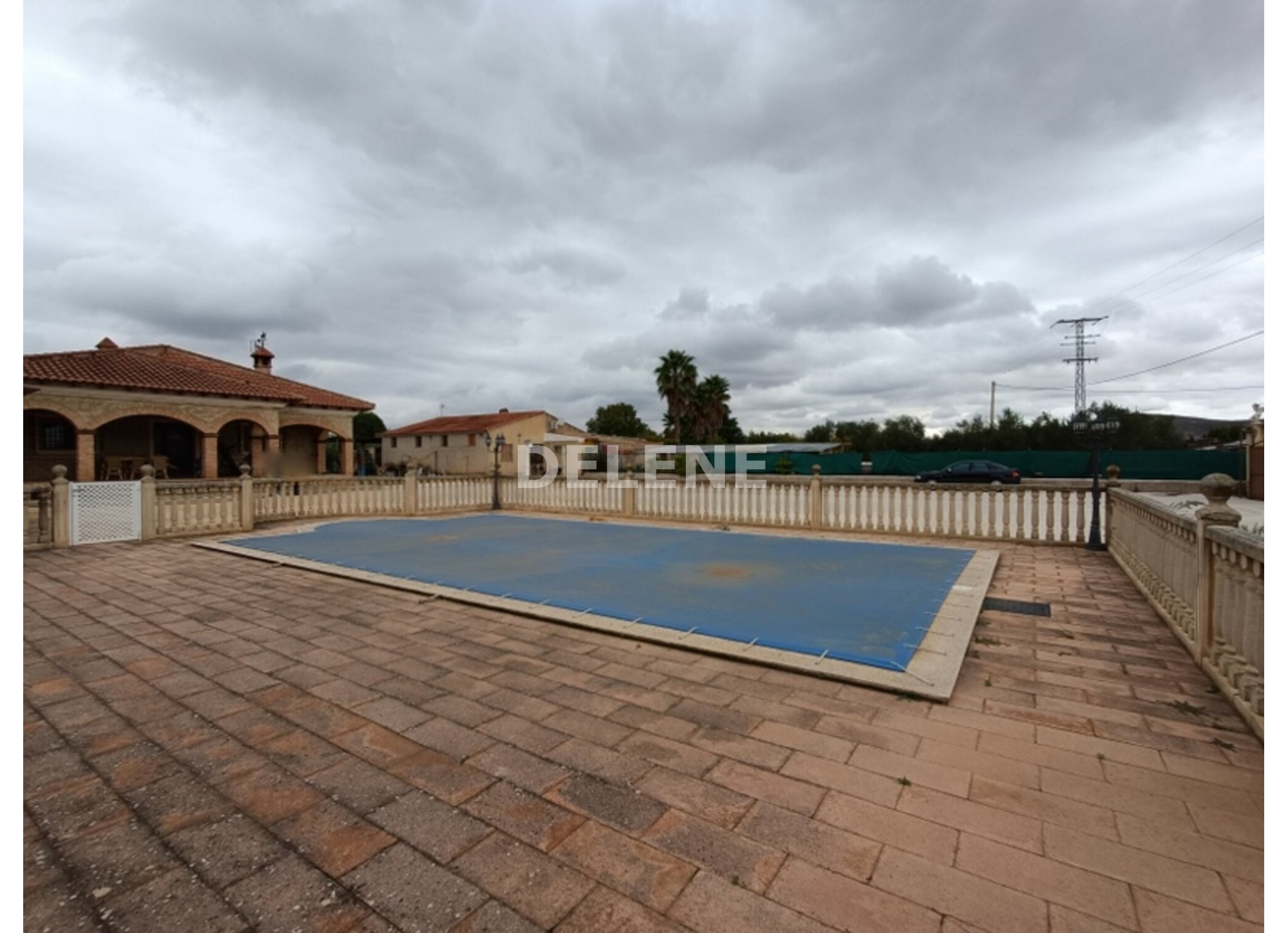 3051 CASA DE CAMPO CON PISCINA, TERRENO Y CUADRAS, ZONA LOMA DEL GALLEGO