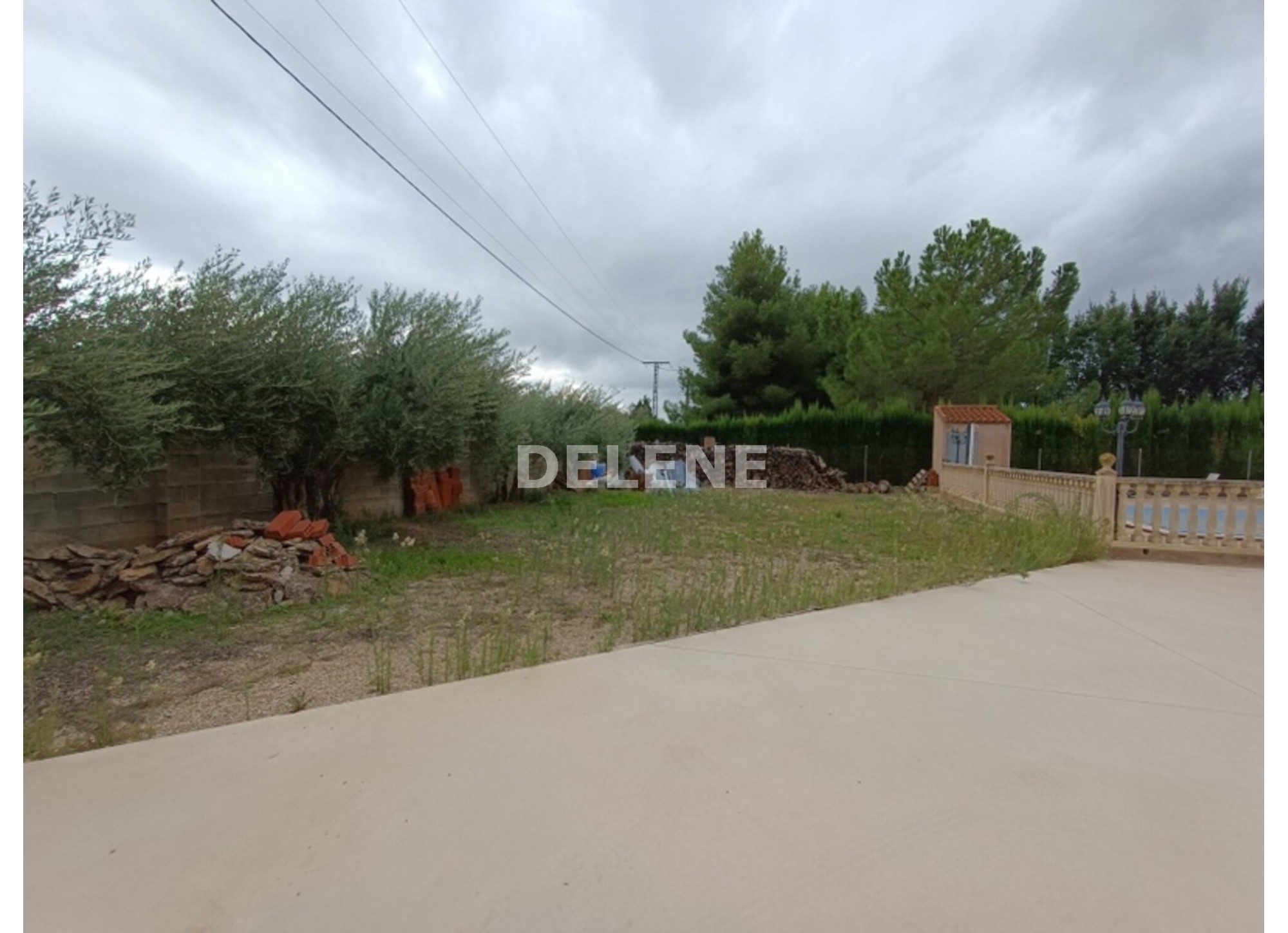3051 CASA DE CAMPO CON PISCINA, TERRENO Y CUADRAS, ZONA LOMA DEL GALLEGO