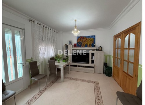 3052 PISO EN PLANTA BAJA CON TRES PATIOS, ISSO