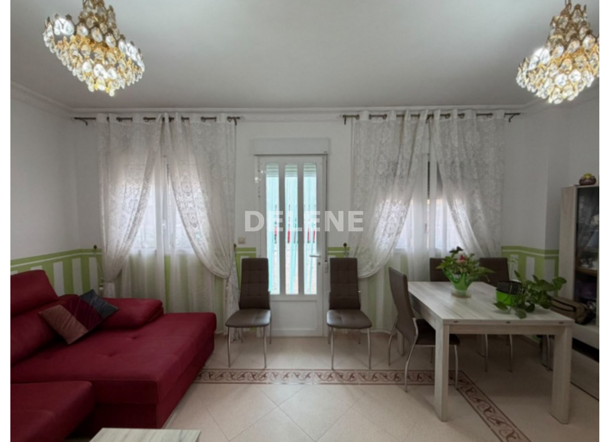 3052 PISO EN PLANTA BAJA CON TRES PATIOS, ISSO