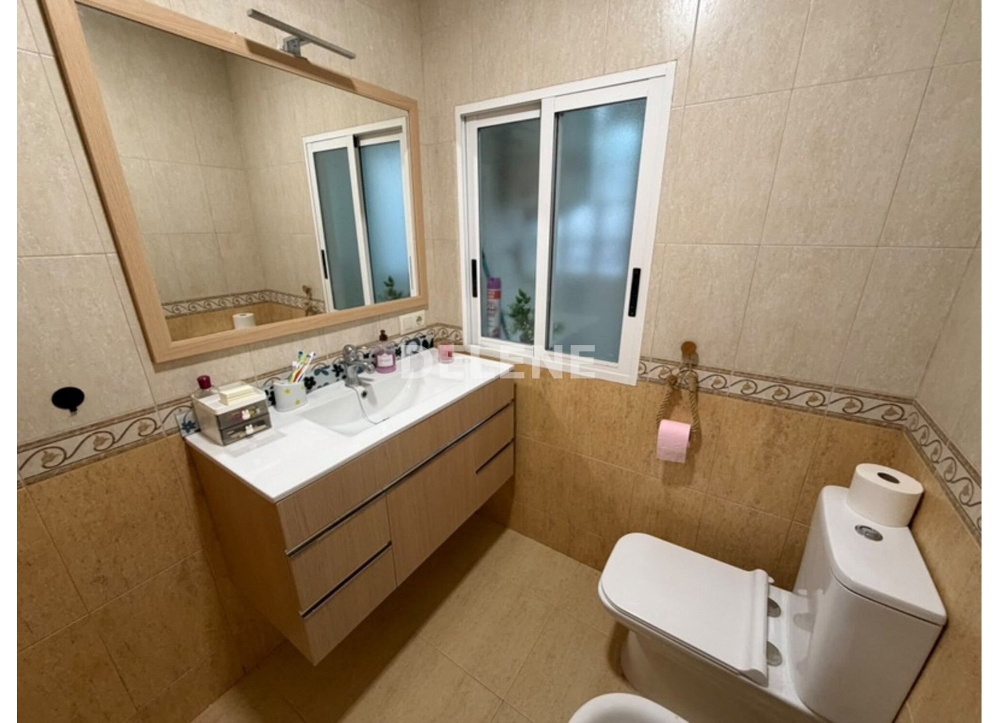 3052 PISO EN PLANTA BAJA CON TRES PATIOS, ISSO